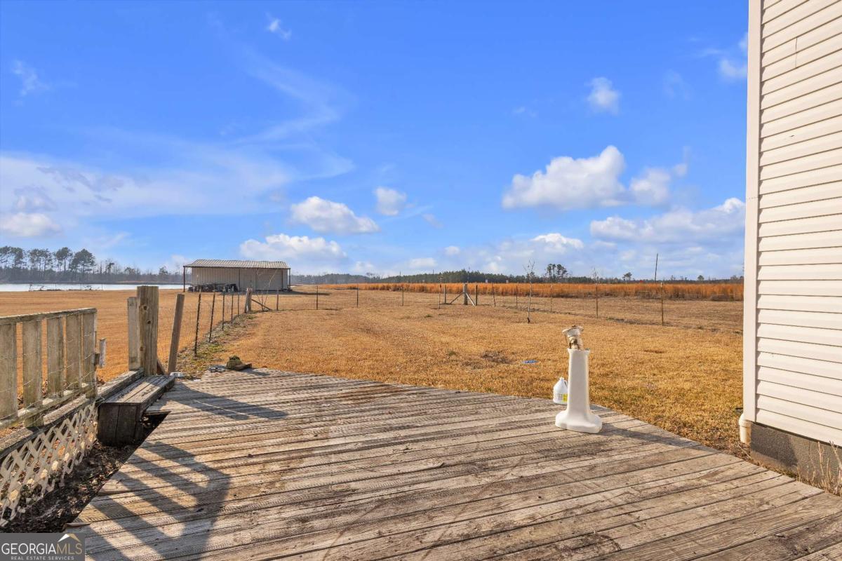 1832 Douglas Highway Hazlehurst GA 31539