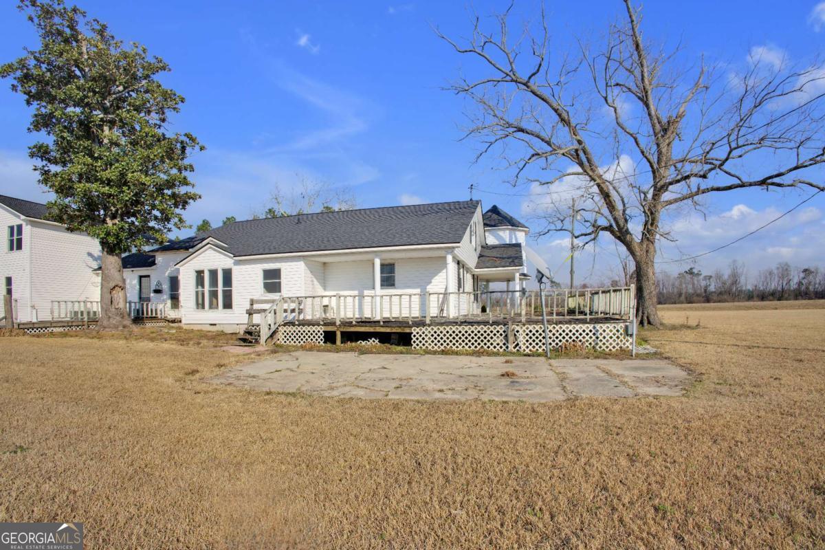 1832 Douglas Highway Hazlehurst GA 31539