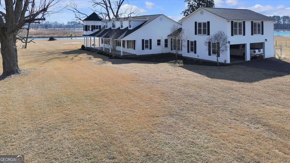 1832 Douglas Highway Hazlehurst GA 31539