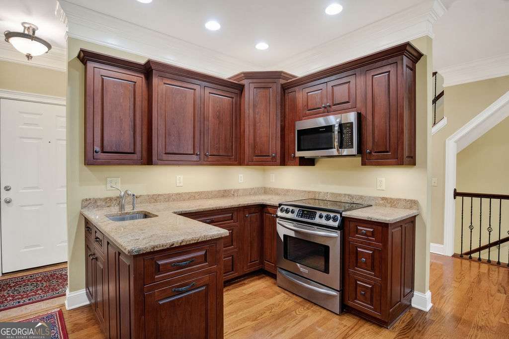 112 Annas Walk Athens GA 30606