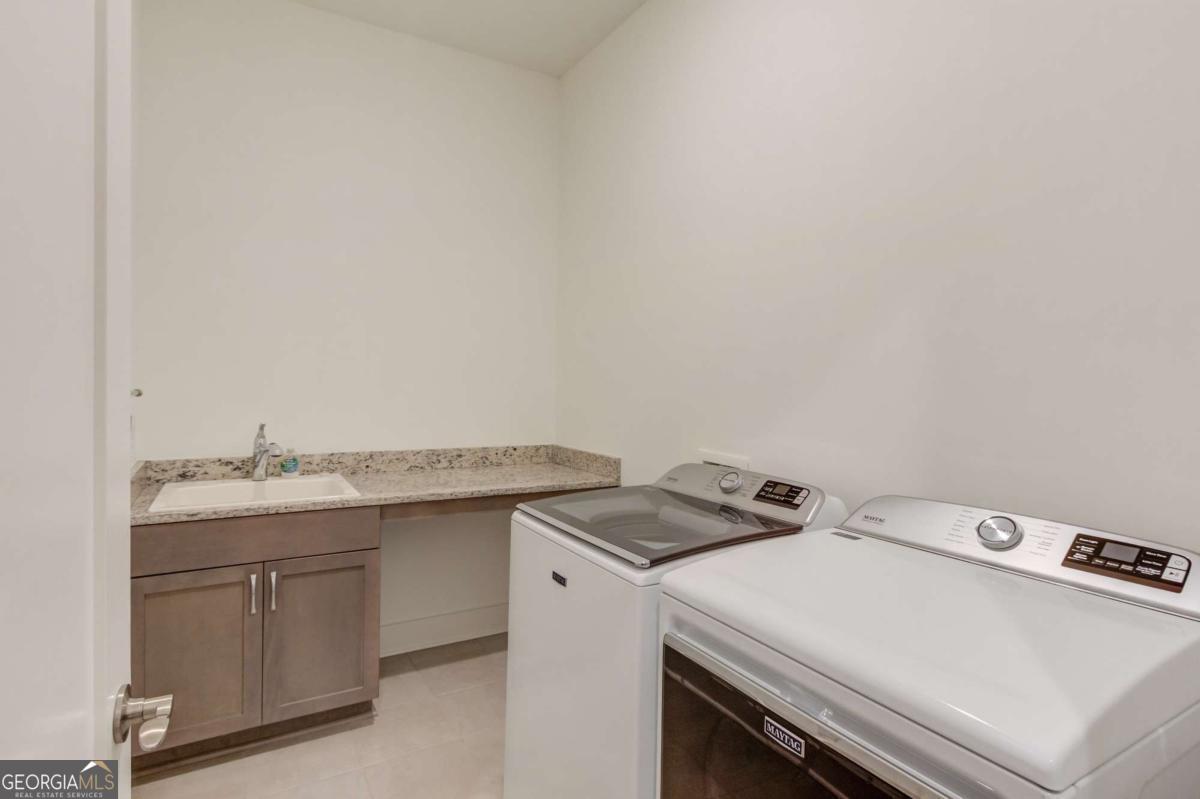 6917 River Rock Drive Flowery Branch GA 30542