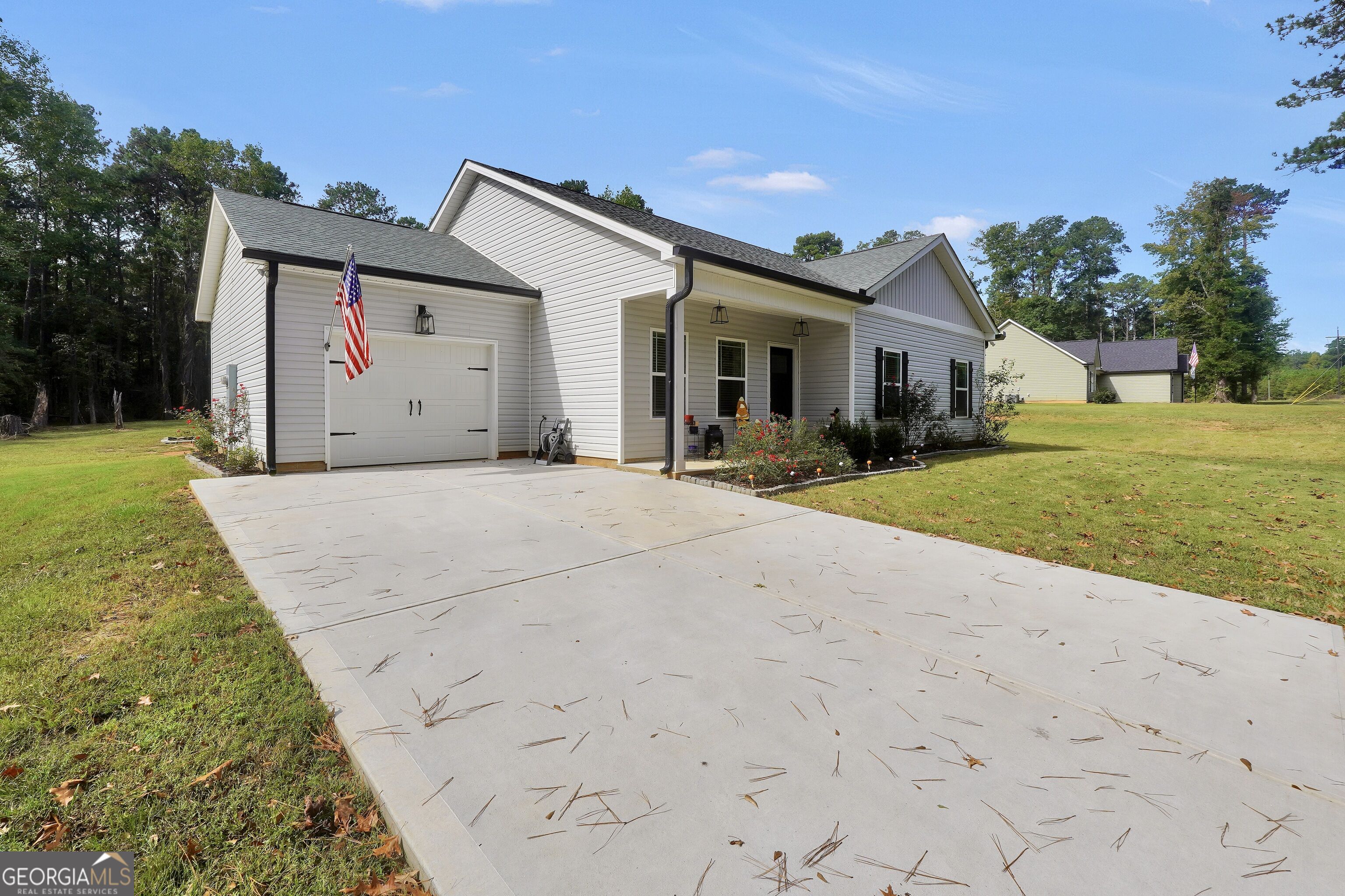 662 Grove Street Barnesville GA 30204