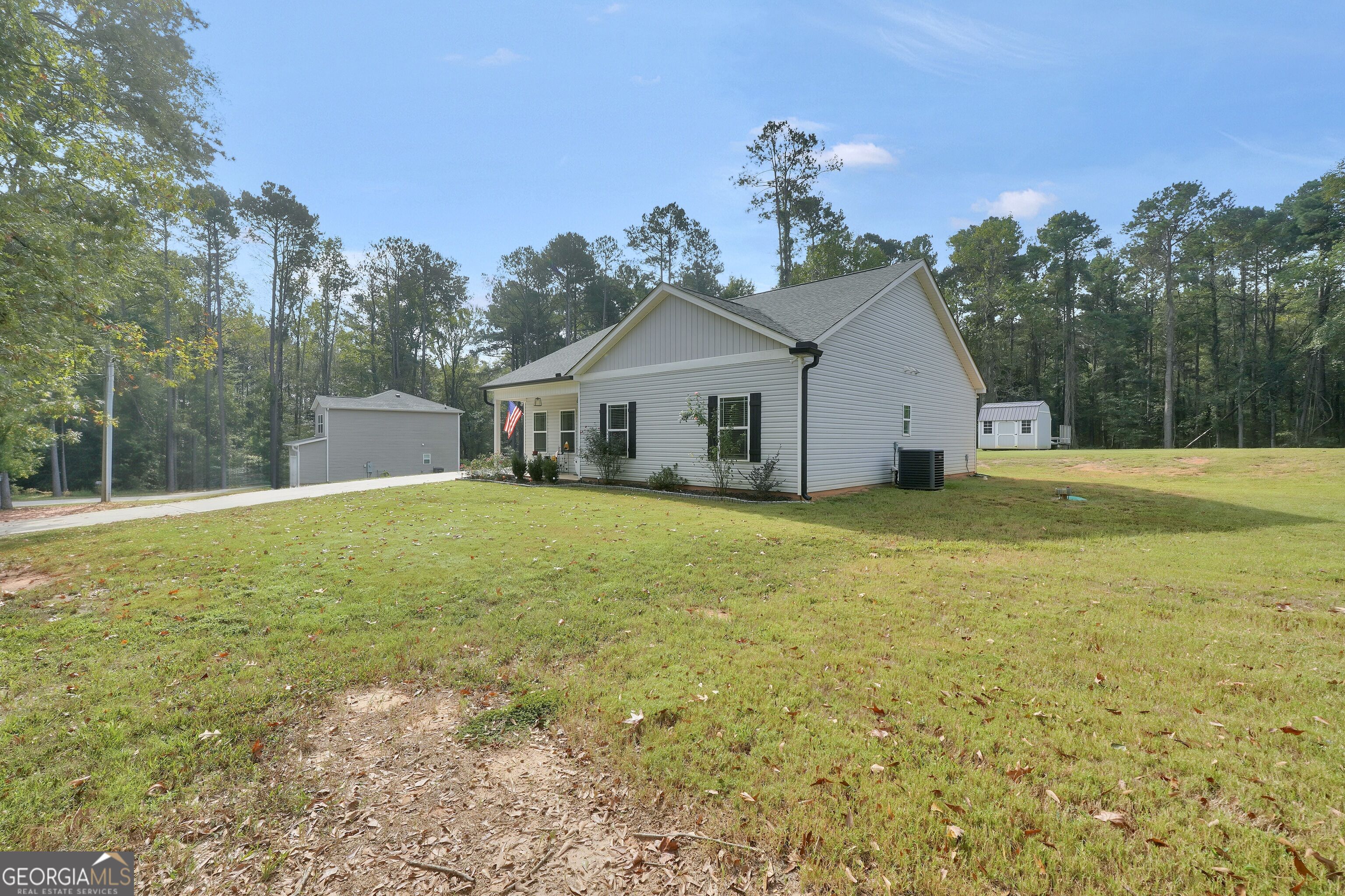 662 Grove Street Barnesville GA 30204