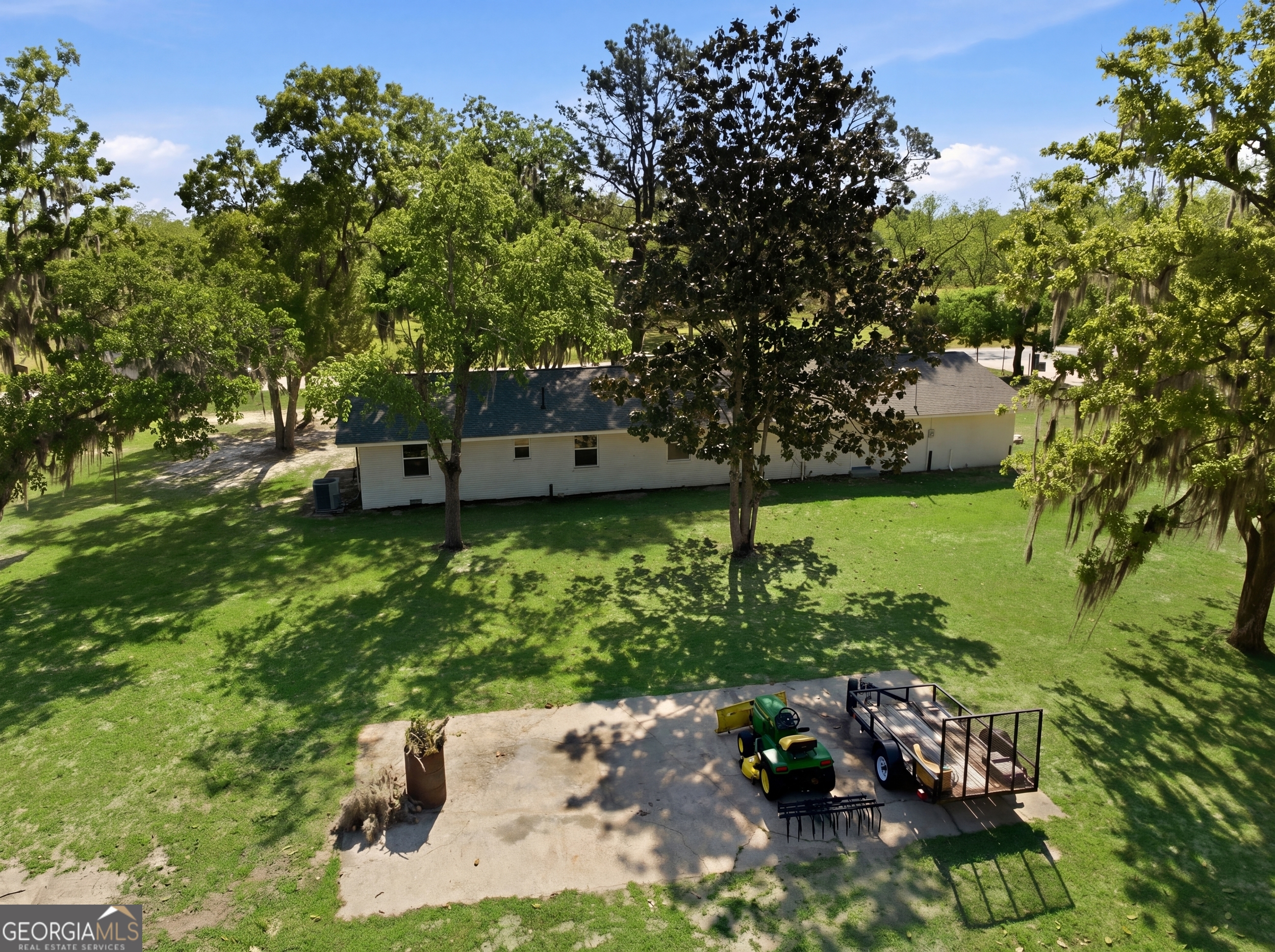 2448 Ware Street Blackshear GA 31516