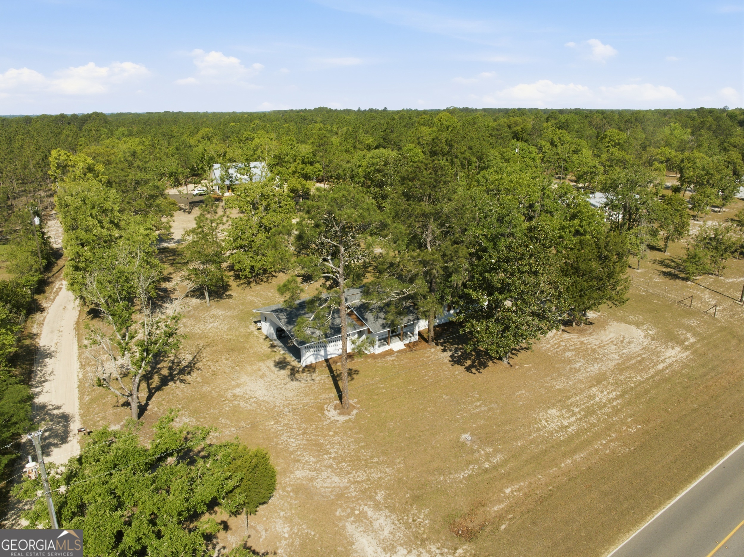2448 Ware Street Blackshear GA 31516