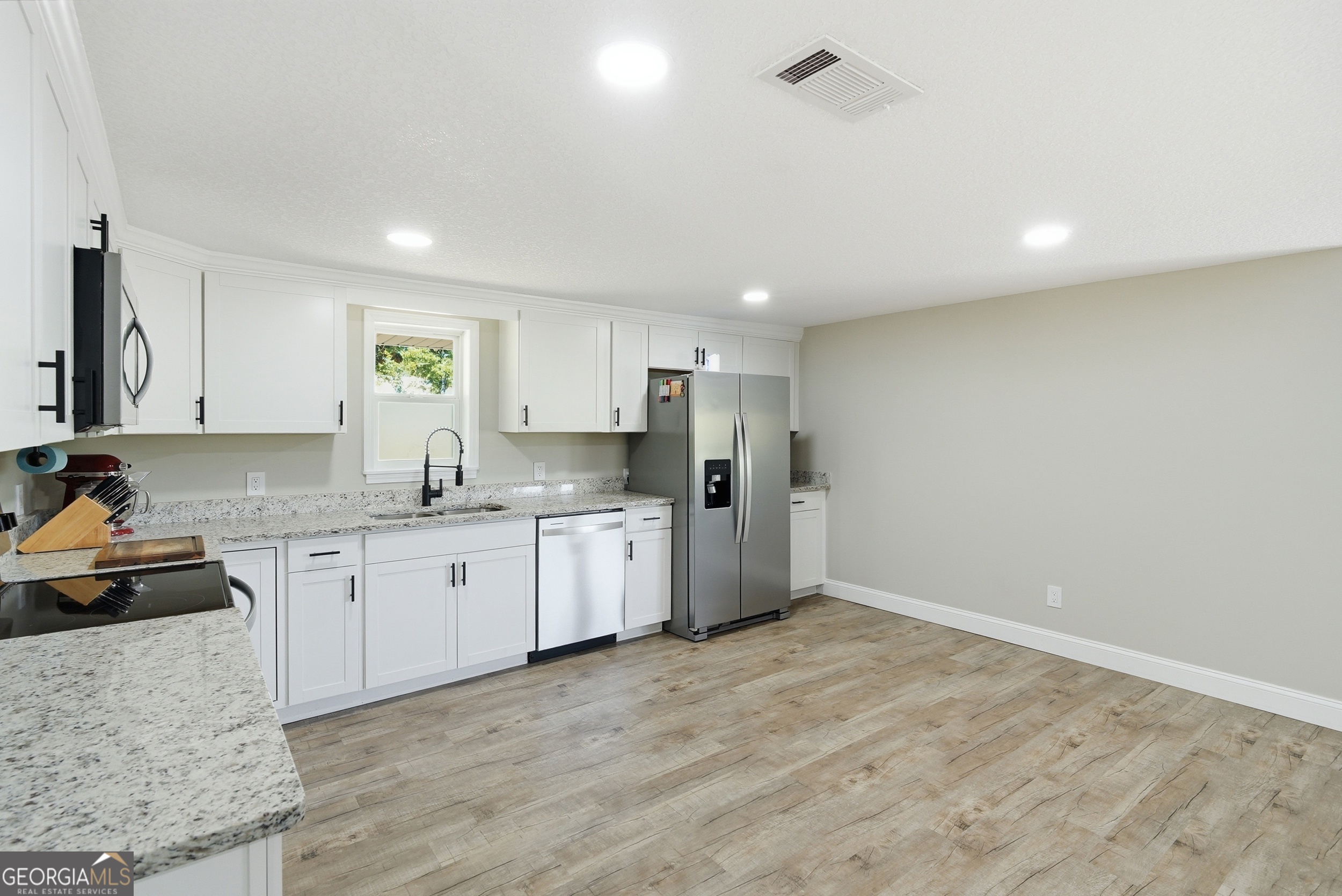 2448 Ware Street Blackshear GA 31516