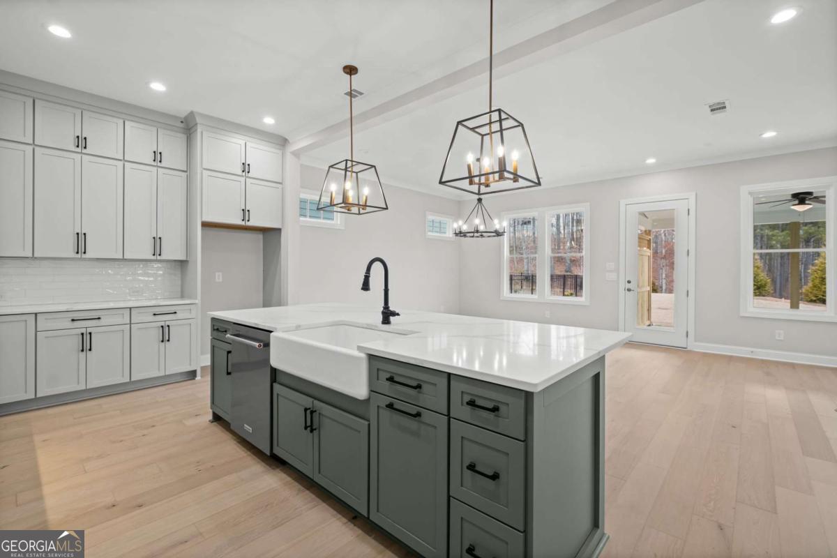1221 Lakeside Overlook Canton GA 30114