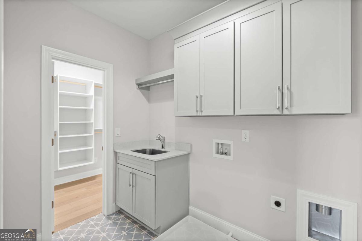 1221 Lakeside Overlook Canton GA 30114