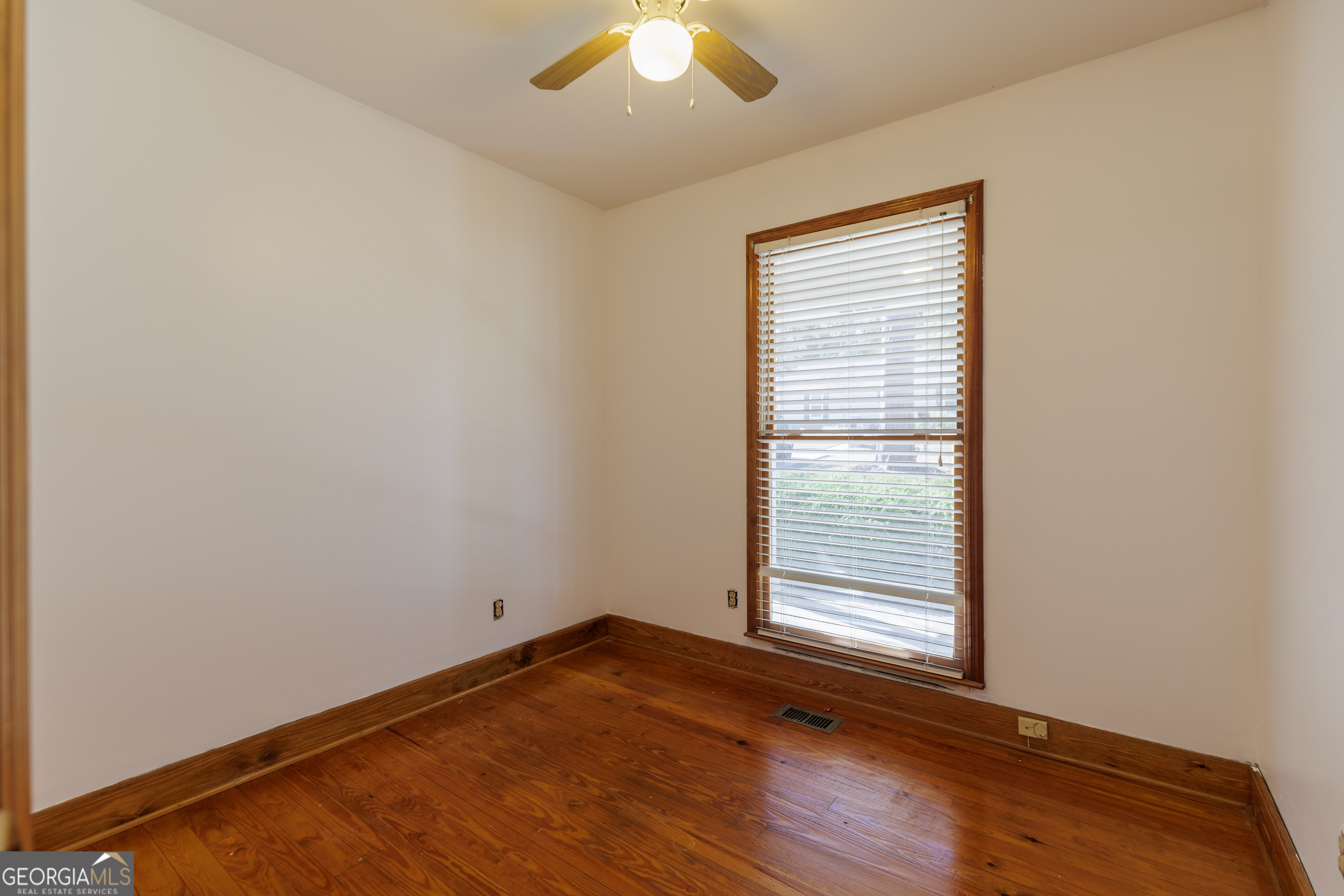 2303 S Sherwood Drive Valdosta GA 31602