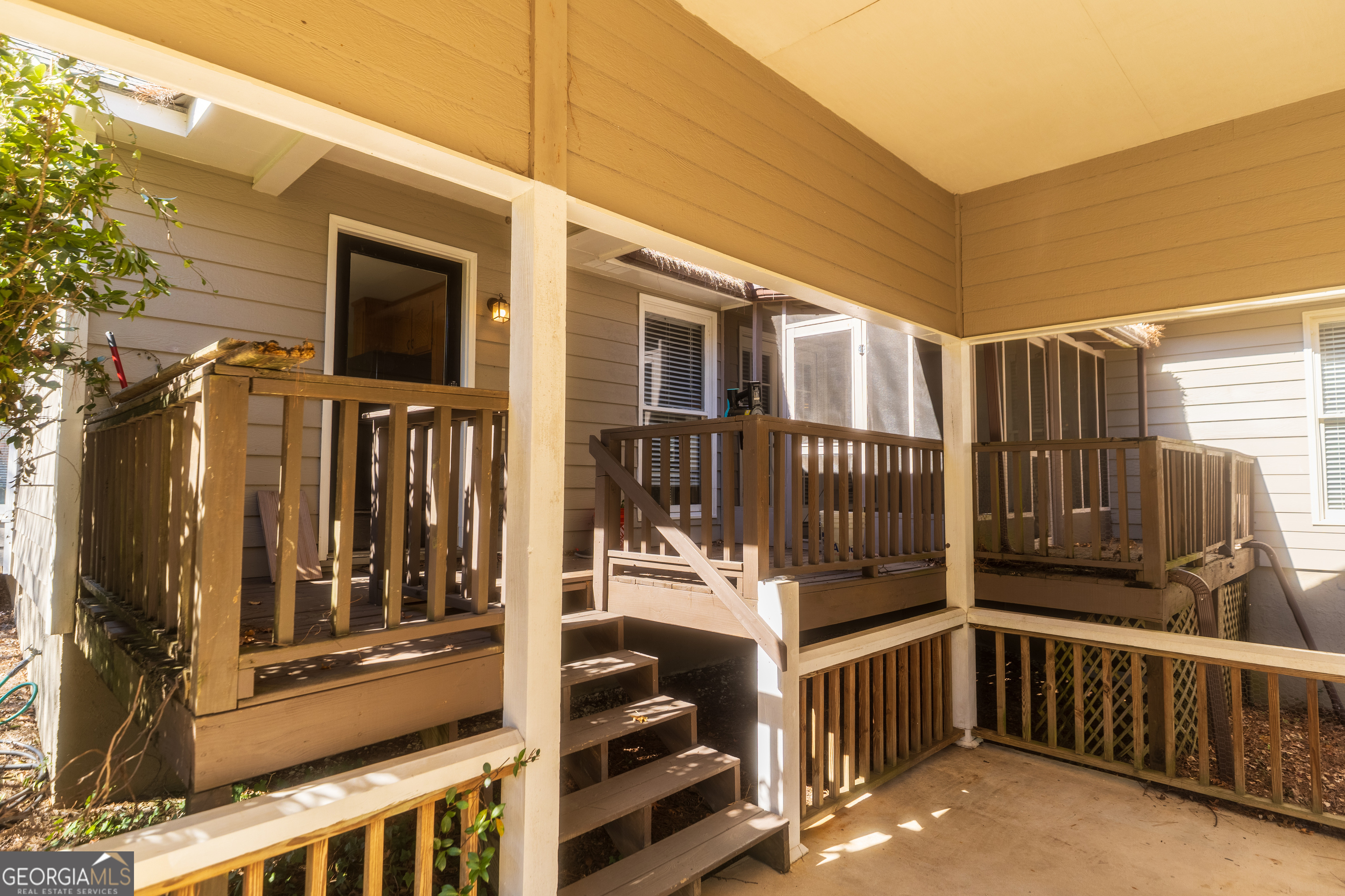 2303 S Sherwood Drive Valdosta GA 31602