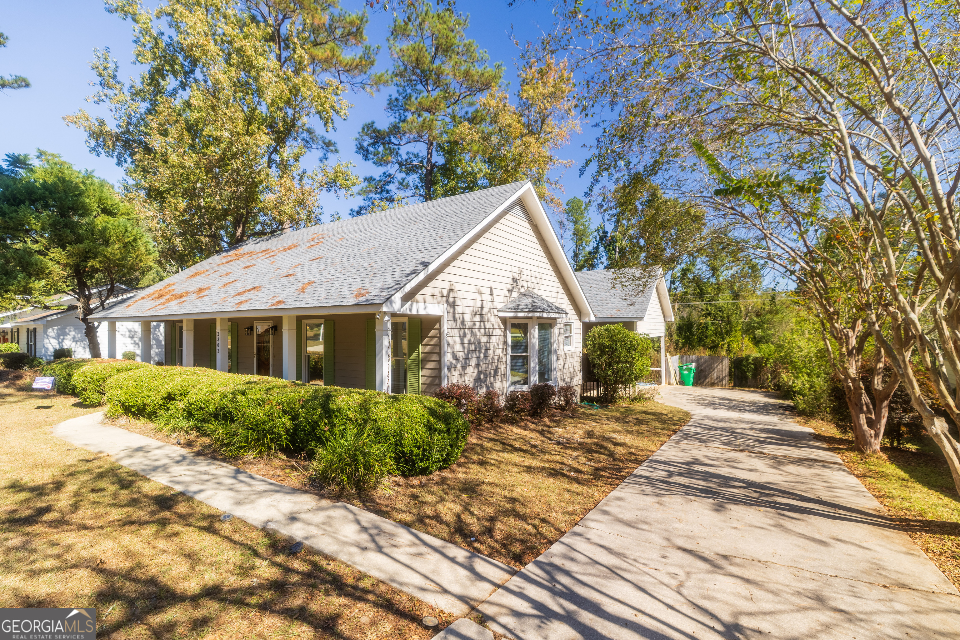 2303 S Sherwood Drive Valdosta GA 31602