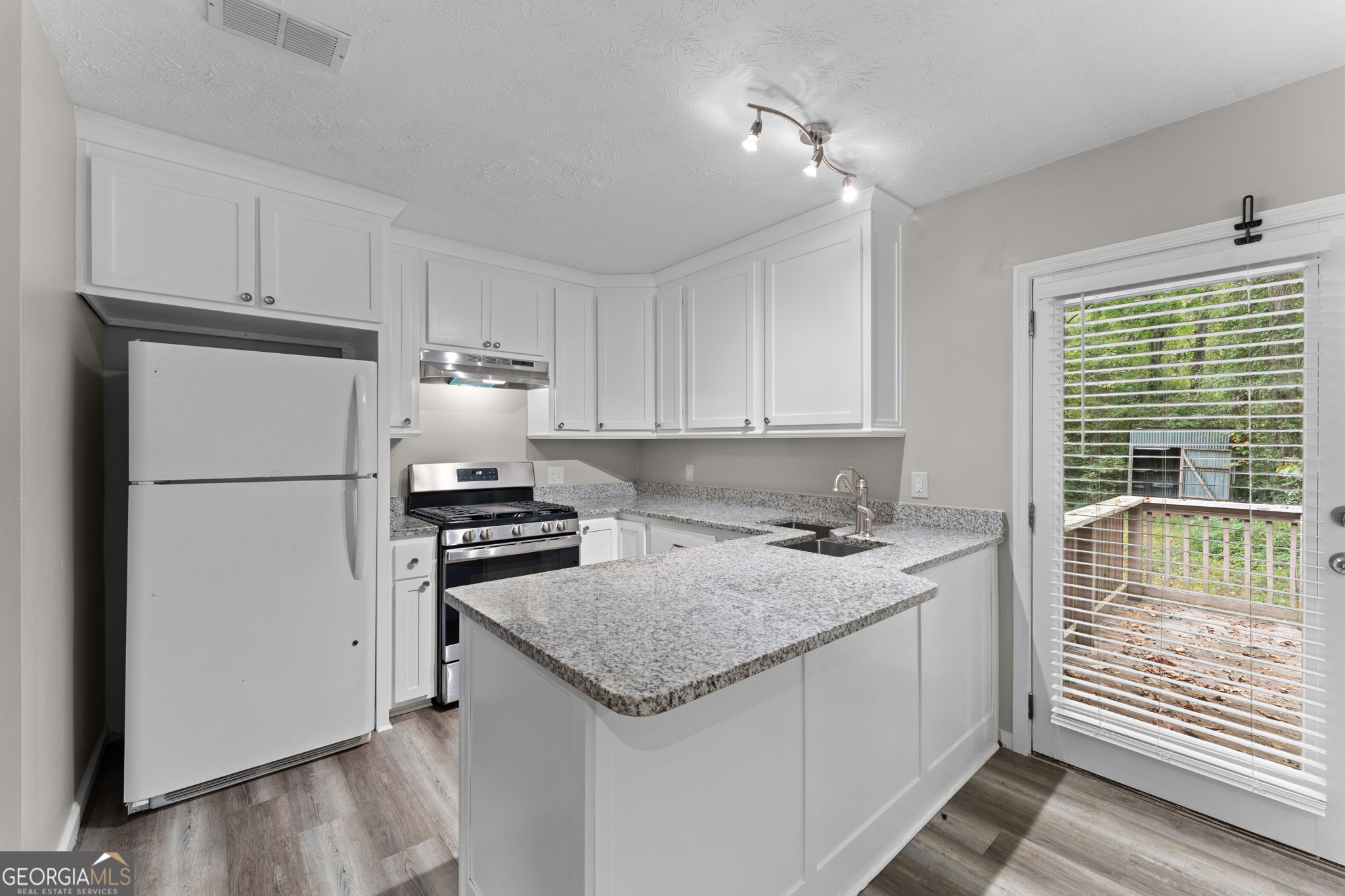 494 Sunset Circle Forsyth GA 31029