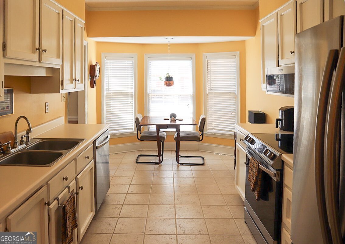 135 S Stratford Drive Athens GA 30605