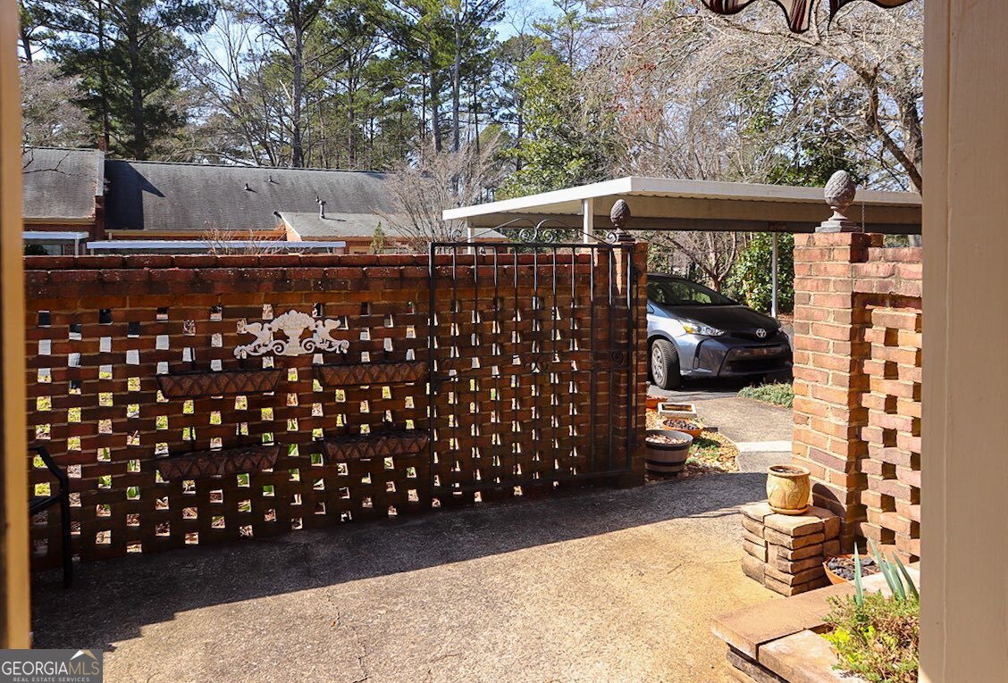 135 S Stratford Drive Athens GA 30605