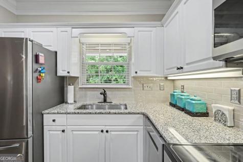 112 Gleneagle Court Clayton GA 30525