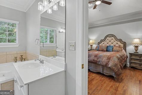112 Gleneagle Court Clayton GA 30525