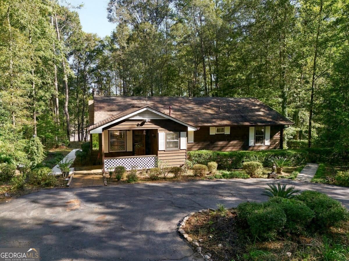 35 Point North Drive Hogansville GA 30230