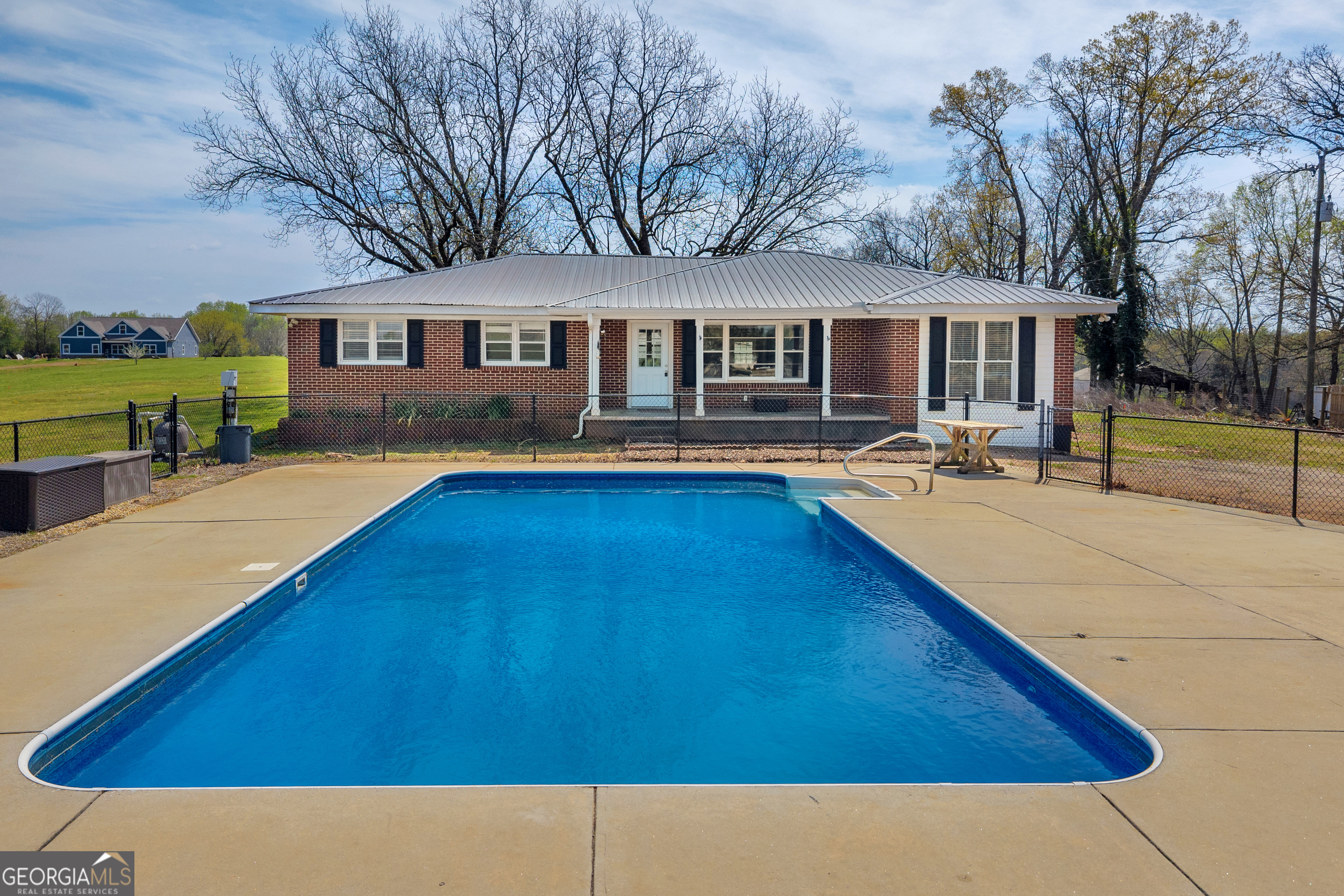 821 Highway 323 Gillsville GA 30543