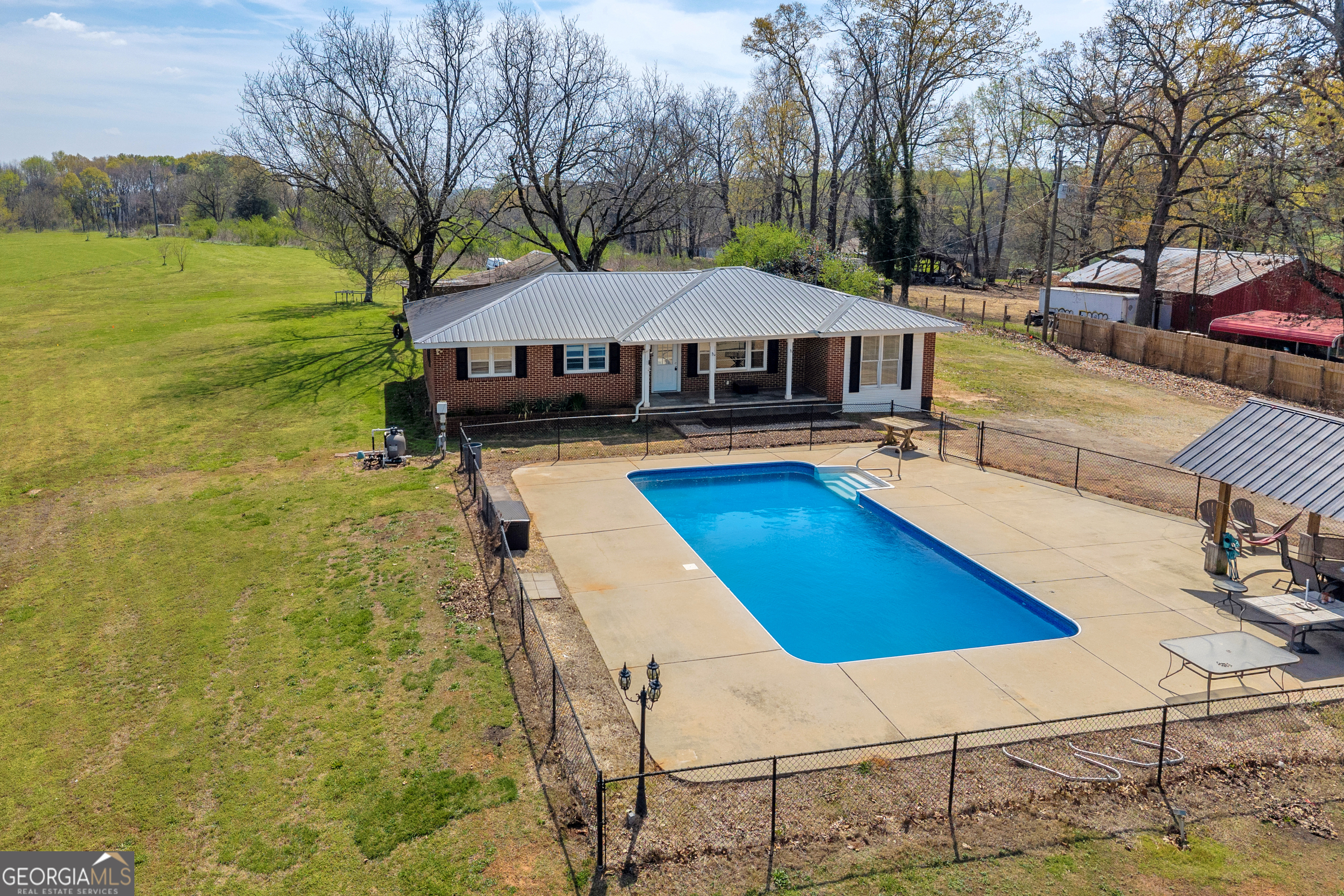 821 Highway 323 Gillsville GA 30543