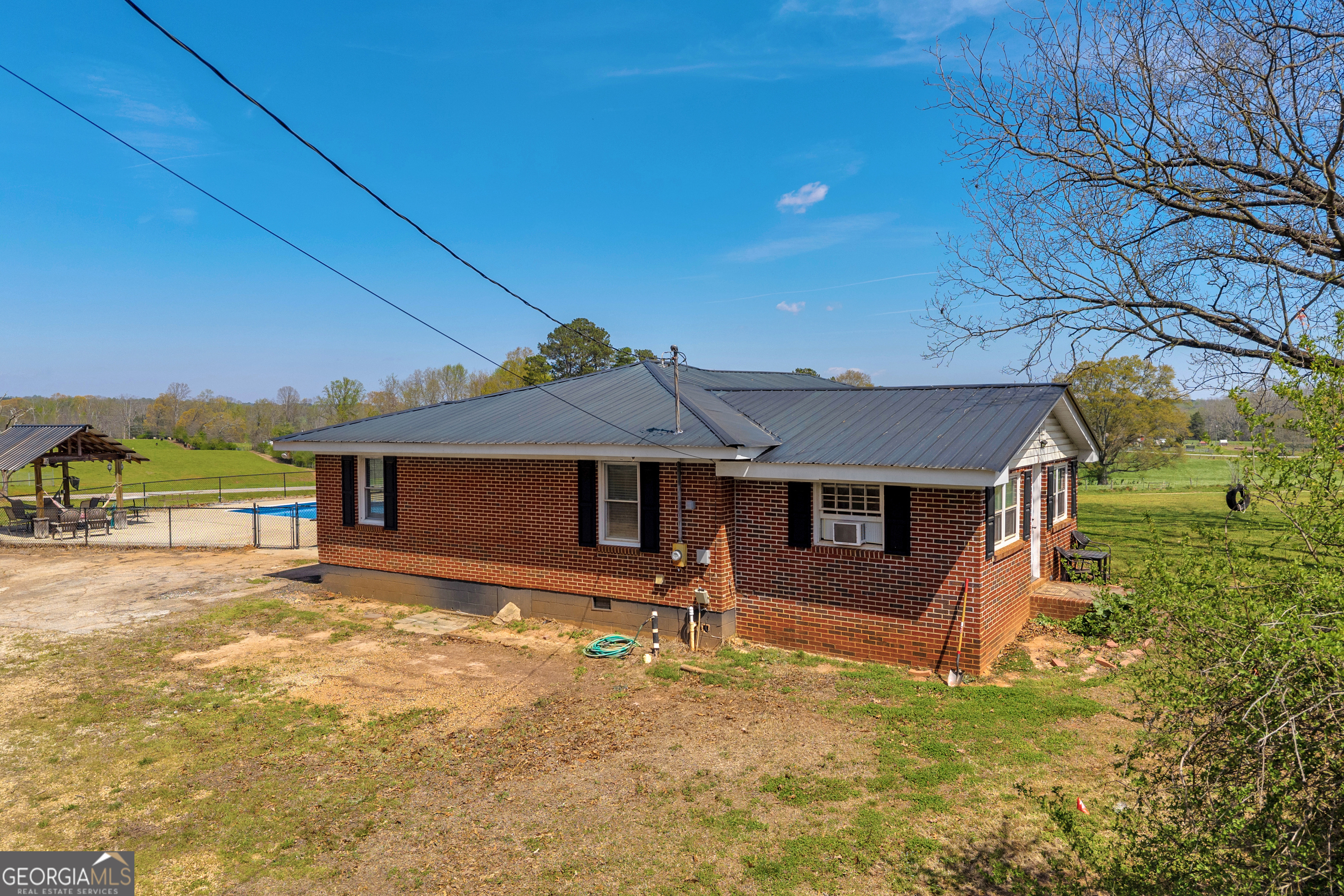 821 Highway 323 Gillsville GA 30543