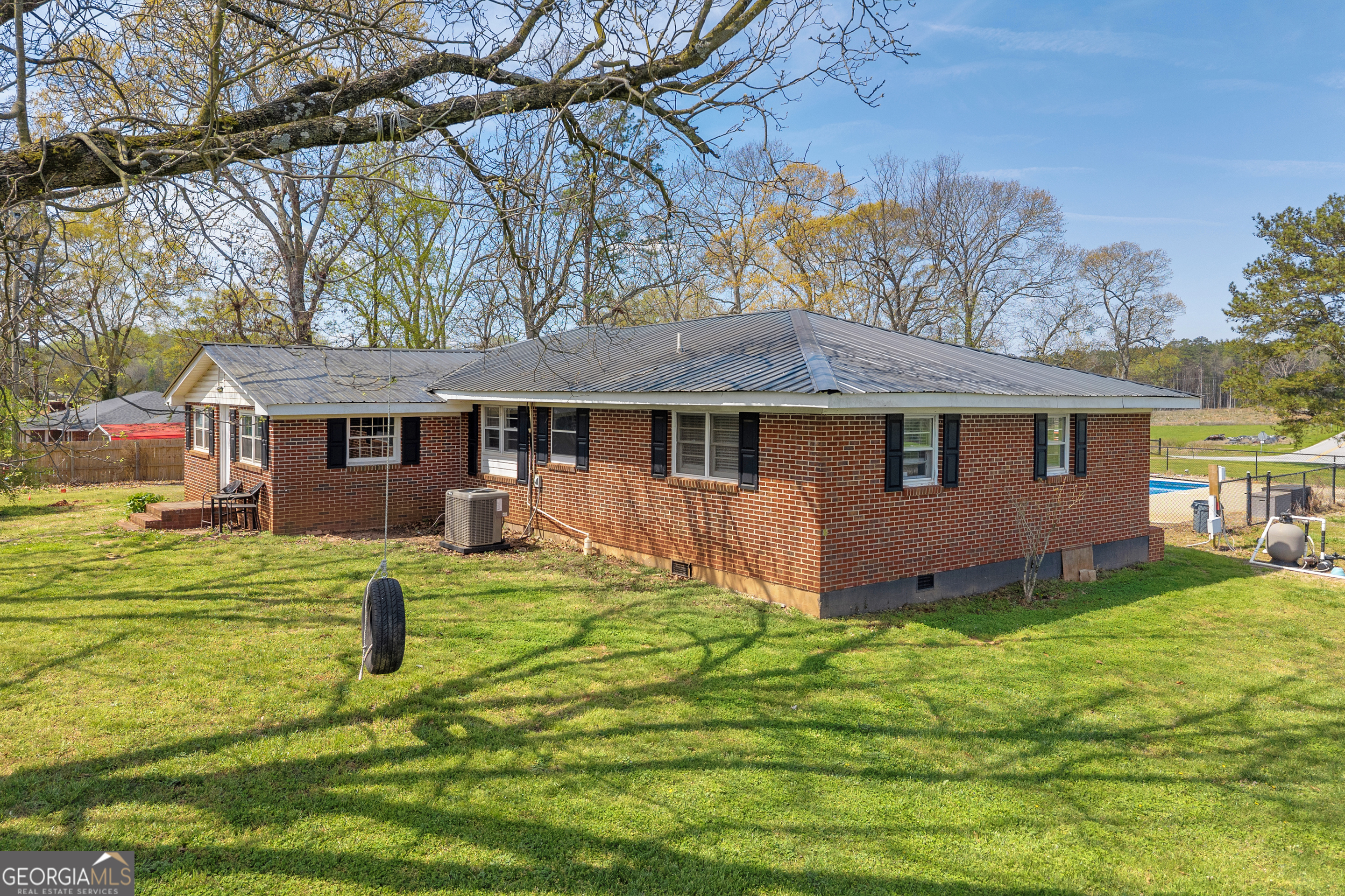 821 Highway 323 Gillsville GA 30543