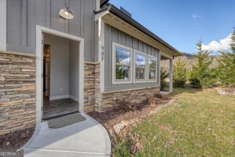 98 Brett Way Hiawassee GA 30546
