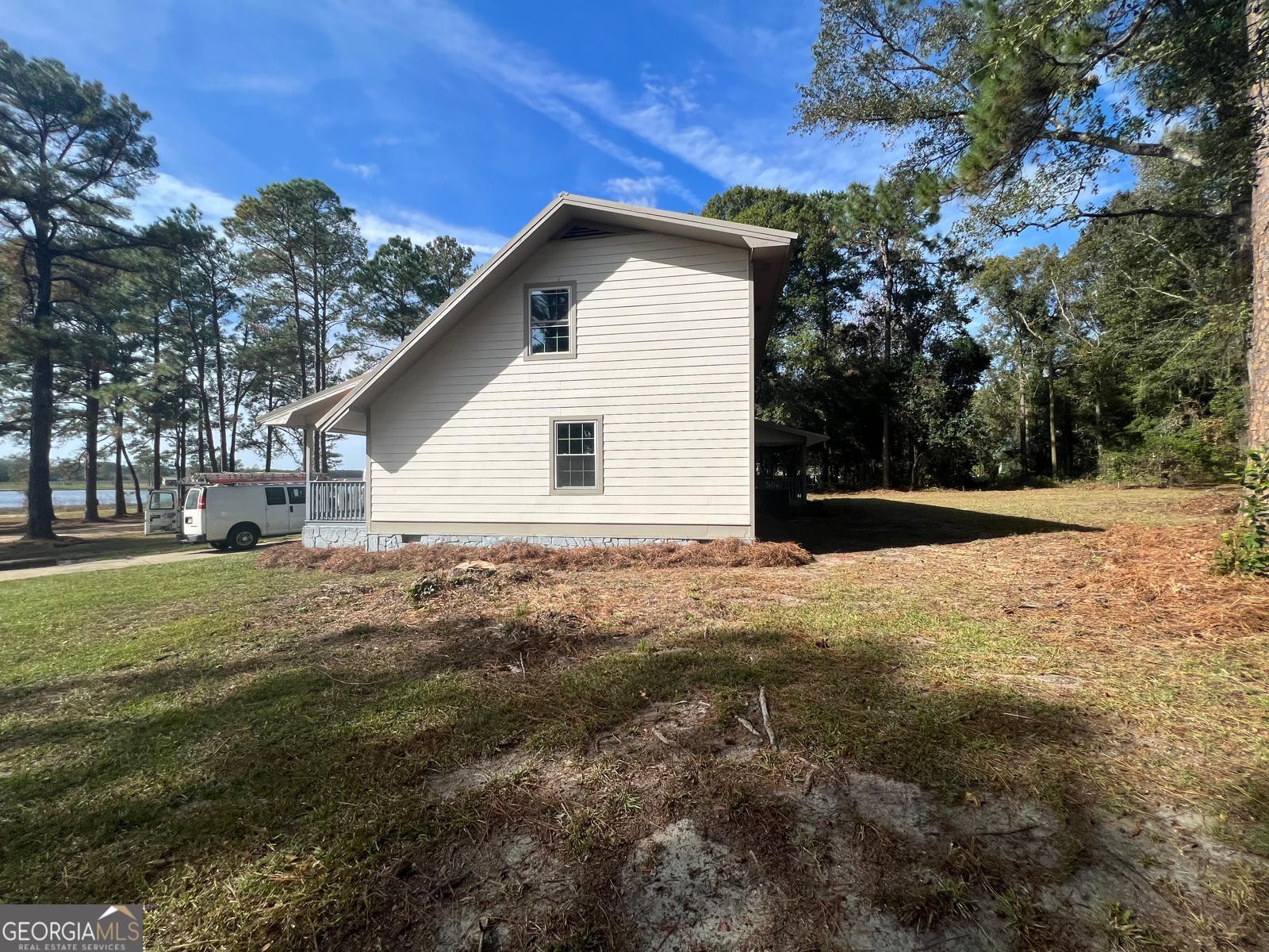 1435 E Lake Drive Screven GA 31560