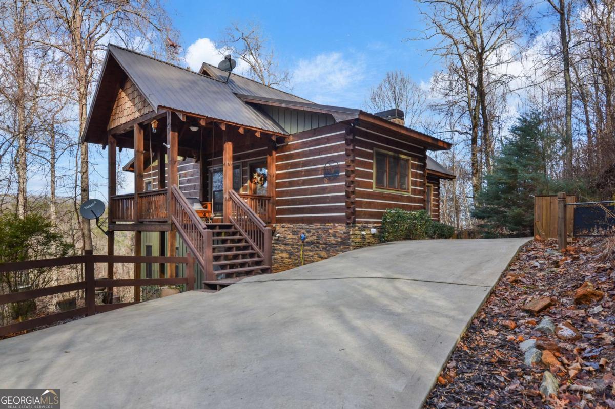 401 Dancing Leaves Trail Blue Ridge GA 30513
