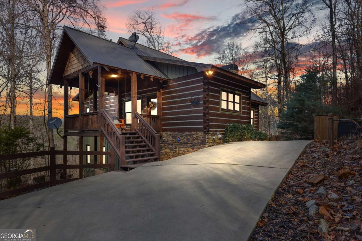 401 Dancing Leaves Trail Blue Ridge GA 30513