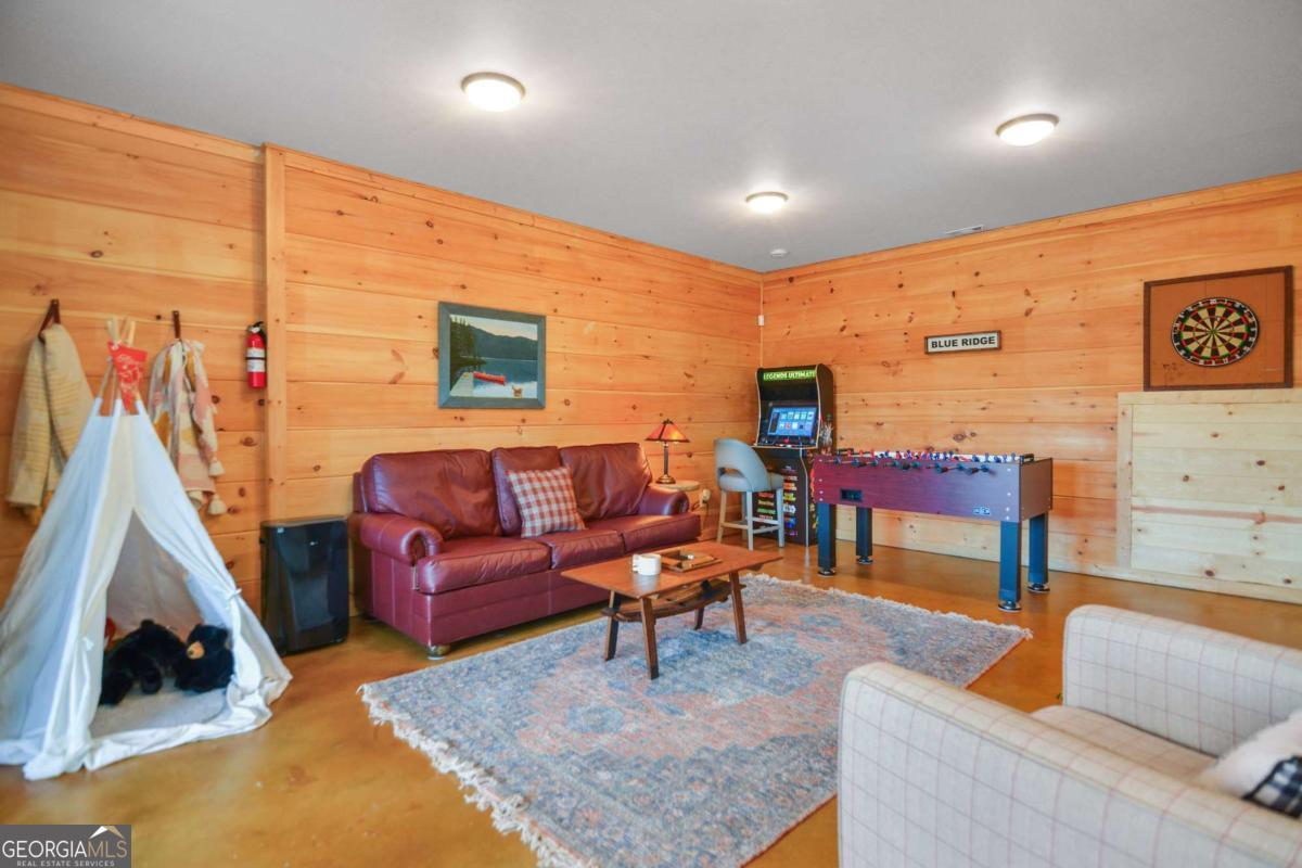 401 Dancing Leaves Trail Blue Ridge GA 30513