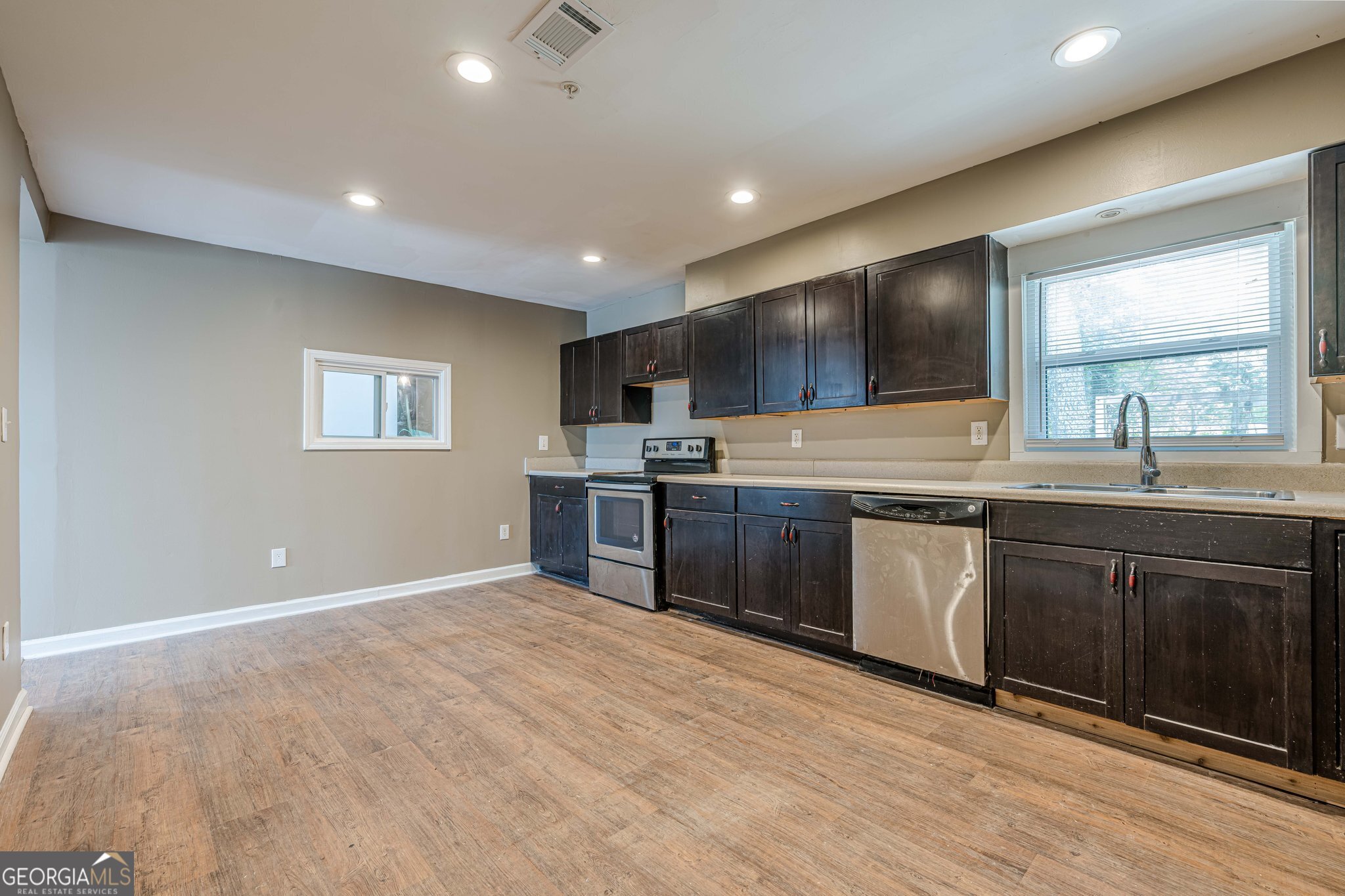 4806 Rockbridge Road Stone Mountain GA 30083