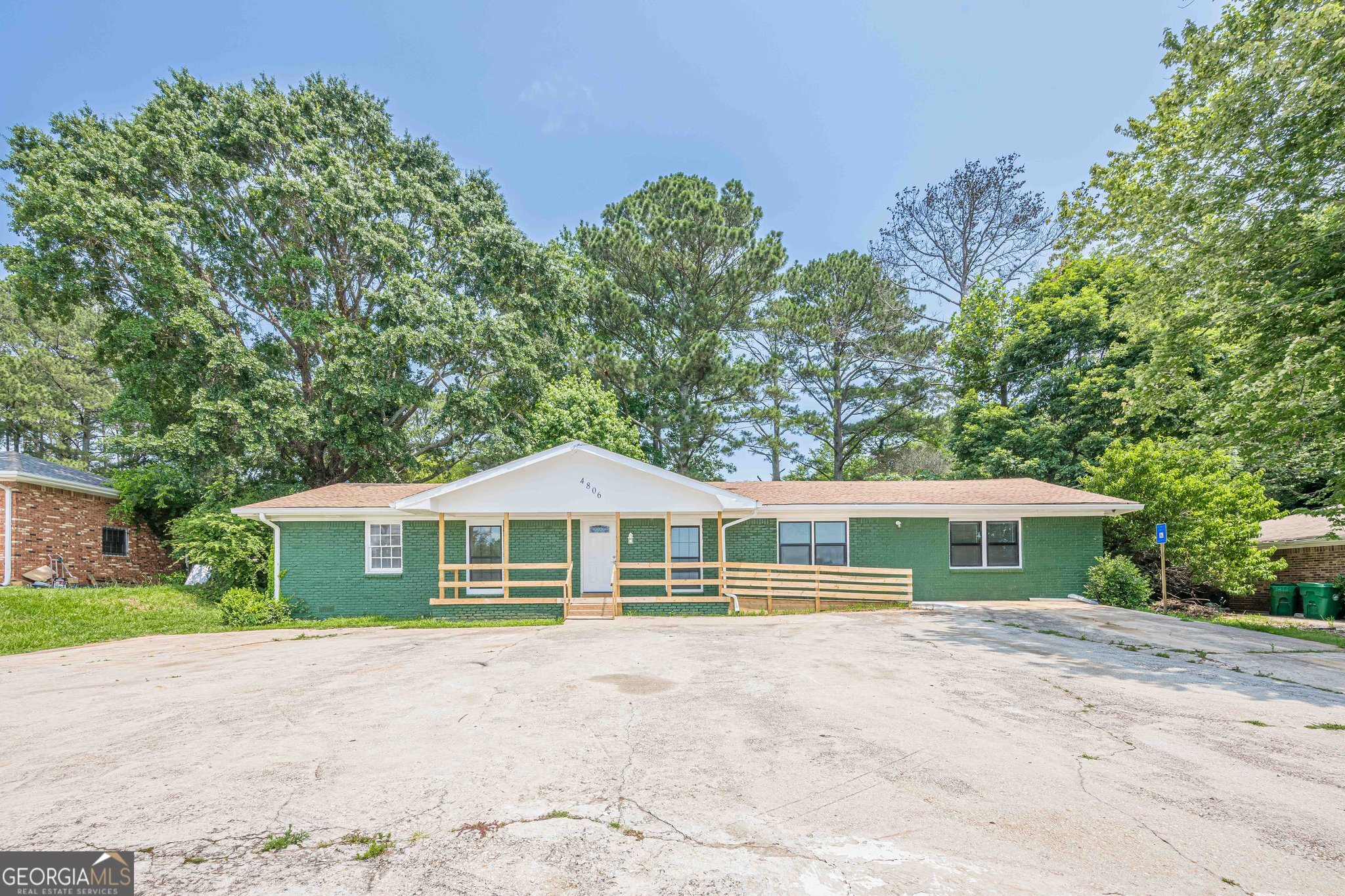 4806 Rockbridge Road Stone Mountain GA 30083