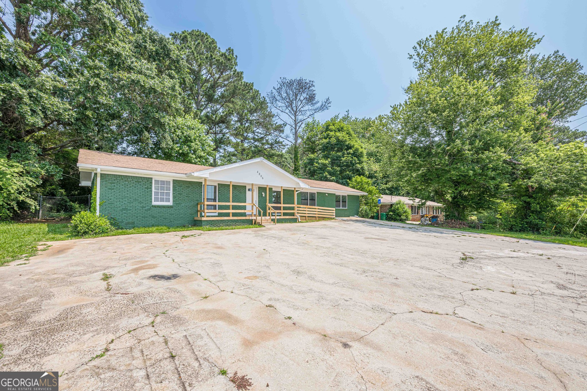 4806 Rockbridge Road Stone Mountain GA 30083