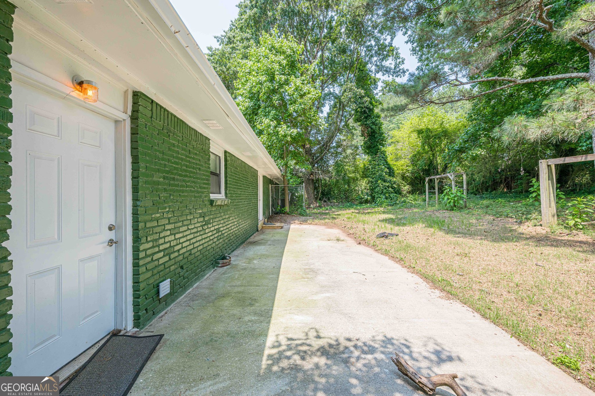 4806 Rockbridge Road Stone Mountain GA 30083