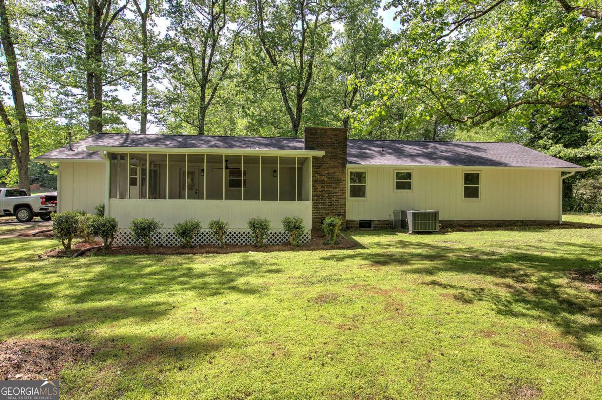132 Echota Avenue NE Calhoun GA 30701
