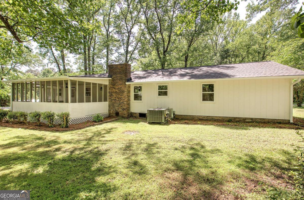 132 Echota Avenue NE Calhoun GA 30701