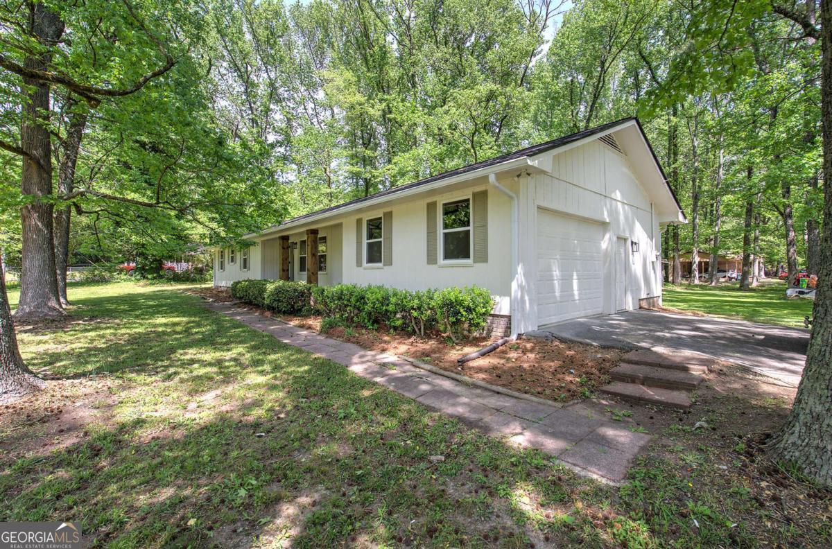 132 Echota Avenue NE Calhoun GA 30701