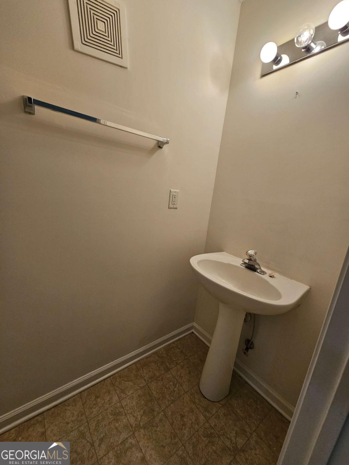 3287 River Lane SE Atlanta GA 30316