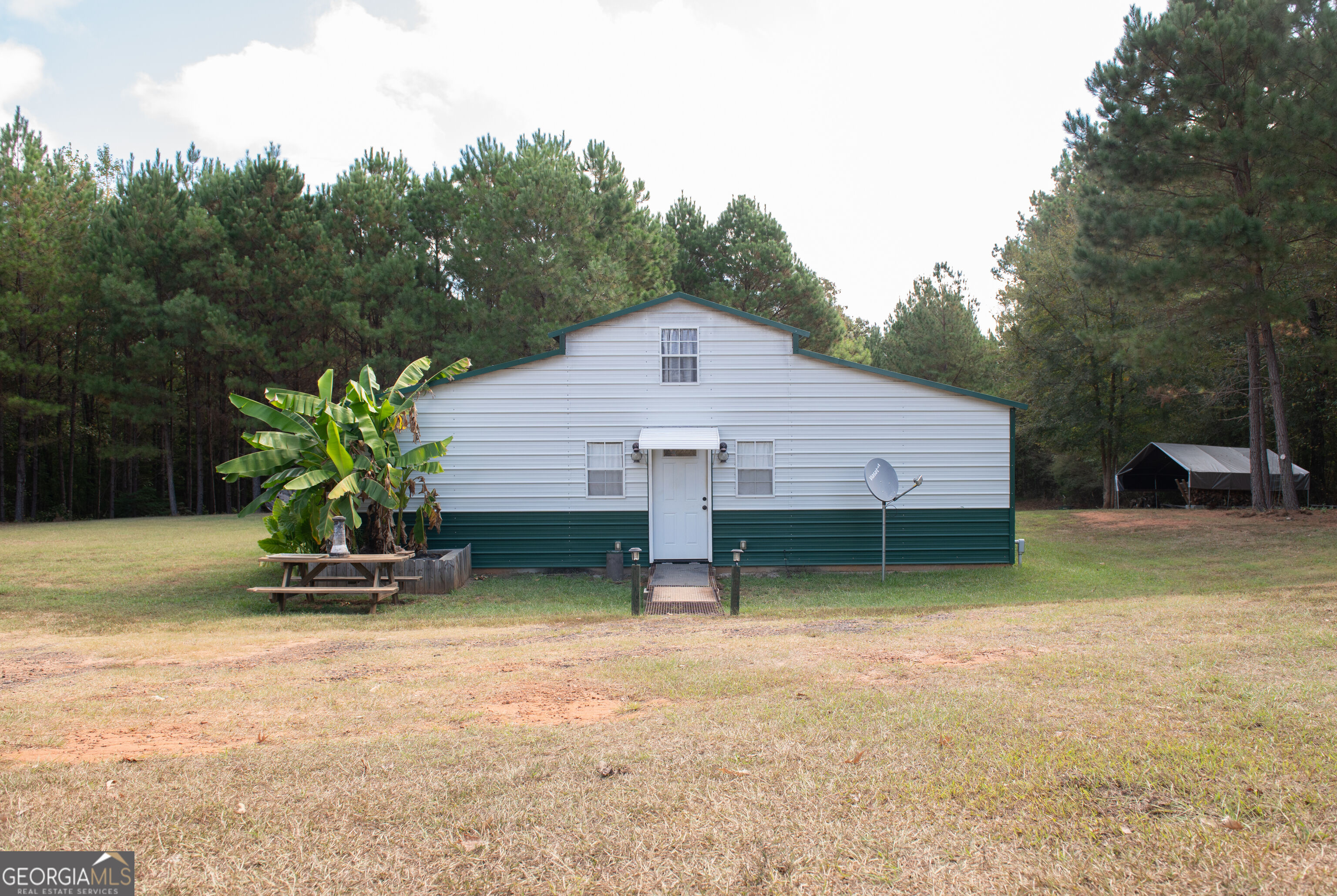 445 Hollis Road Yatesville GA 31097