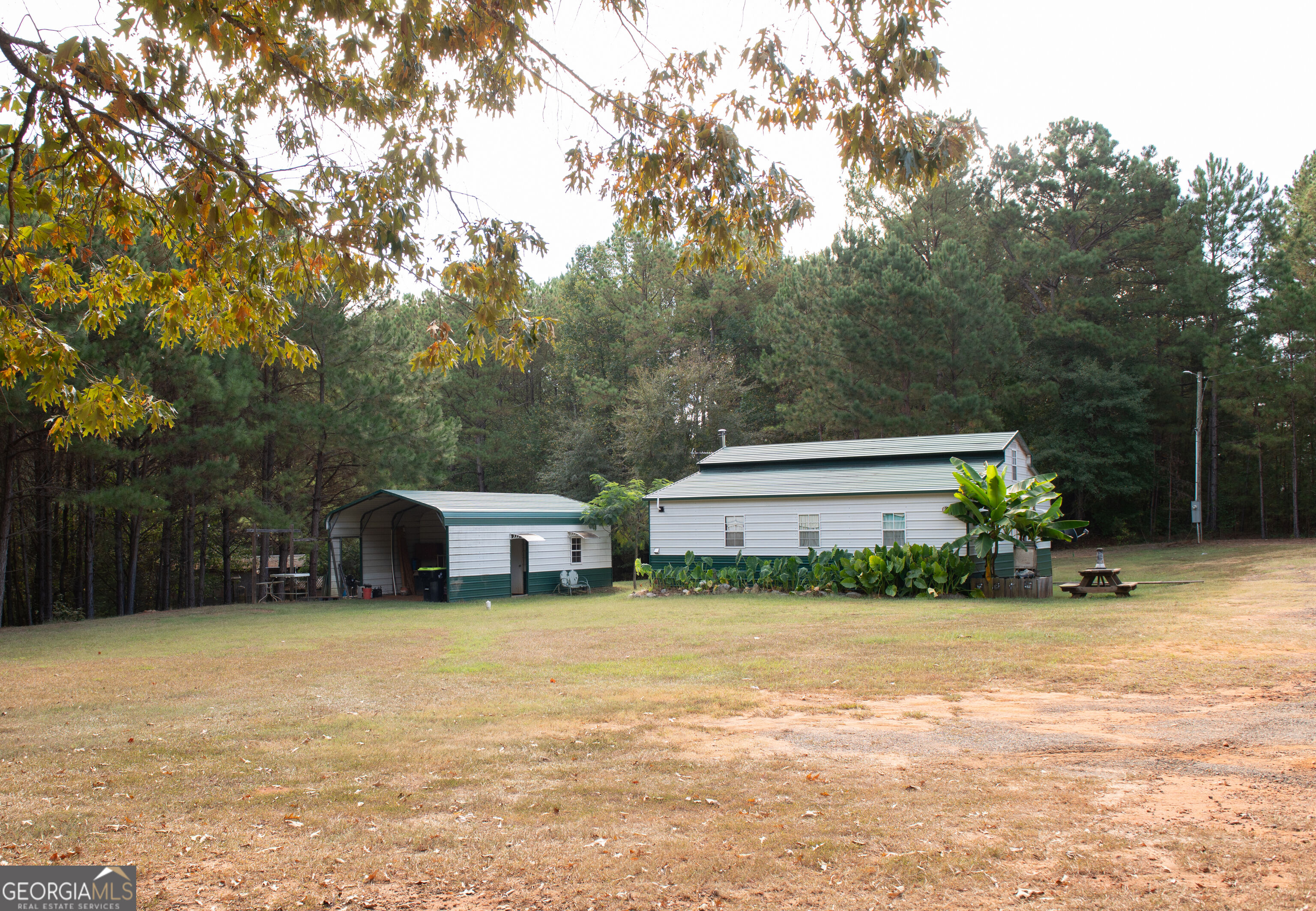 445 Hollis Road Yatesville GA 31097