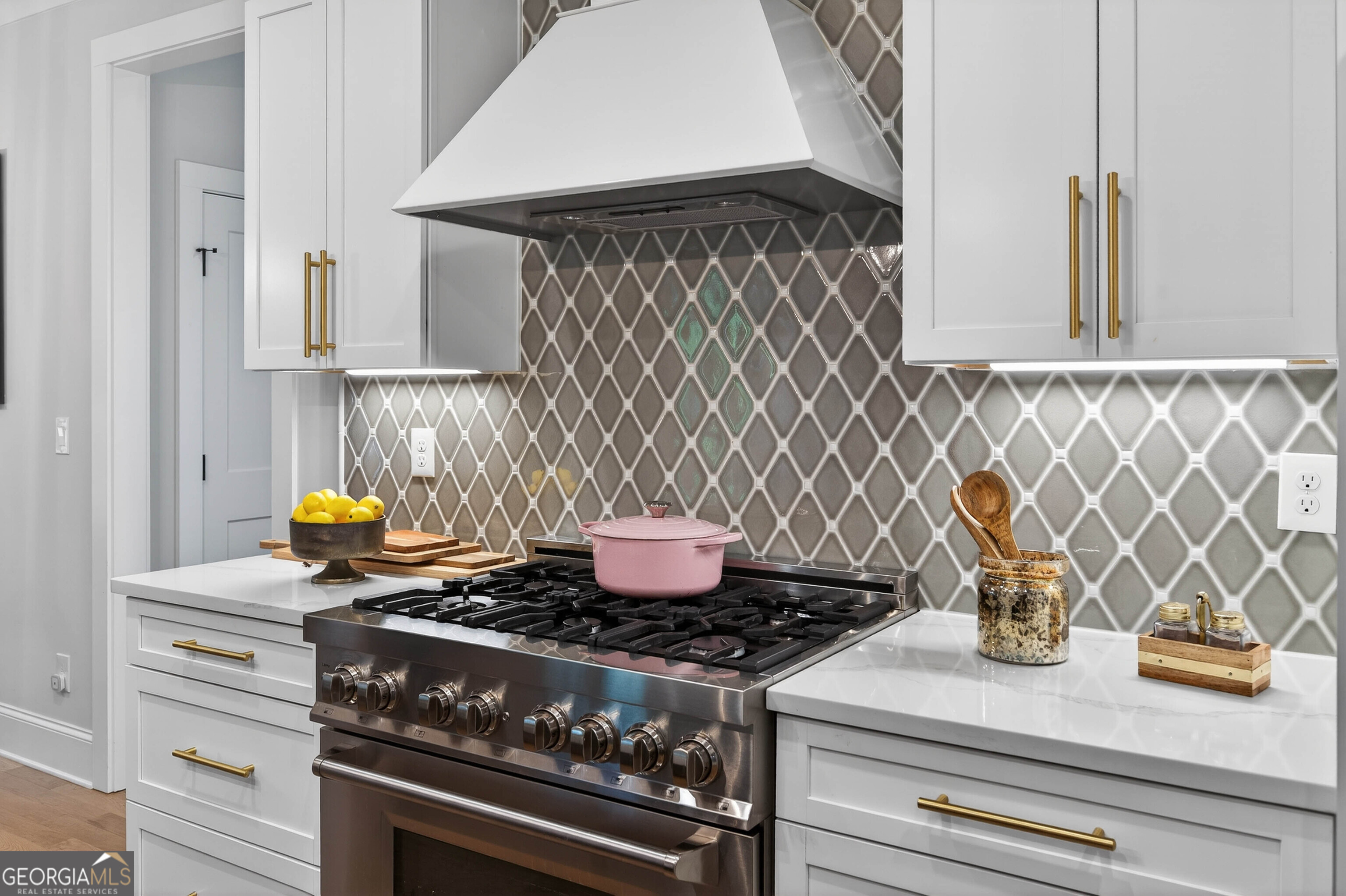 6570 Crestwood Peninsula Flowery Branch GA 30542
