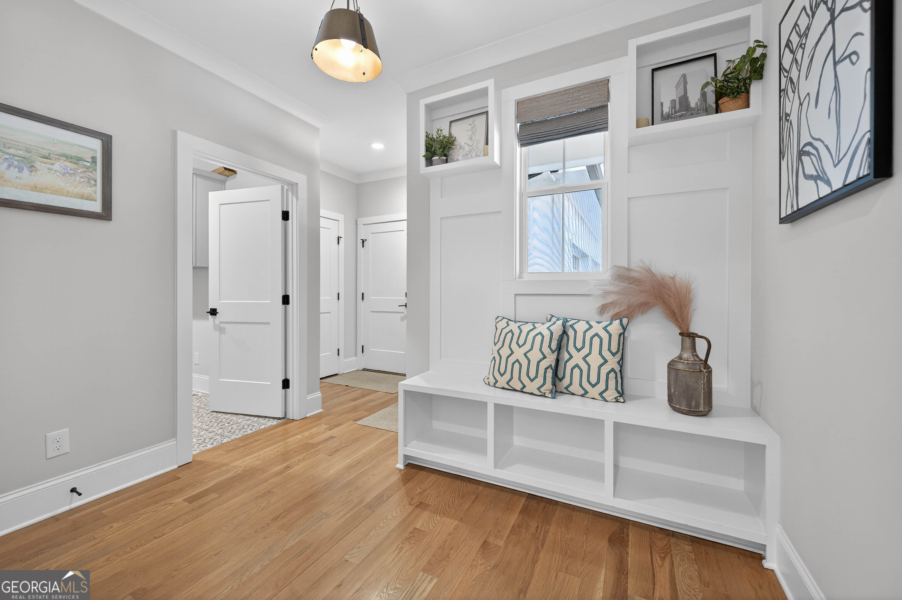 6570 Crestwood Peninsula Flowery Branch GA 30542