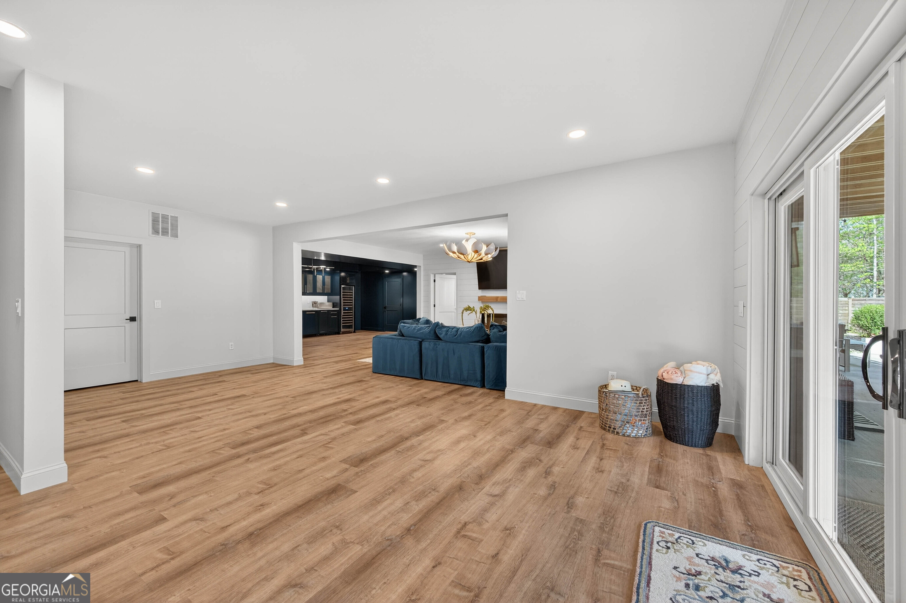 6570 Crestwood Peninsula Flowery Branch GA 30542