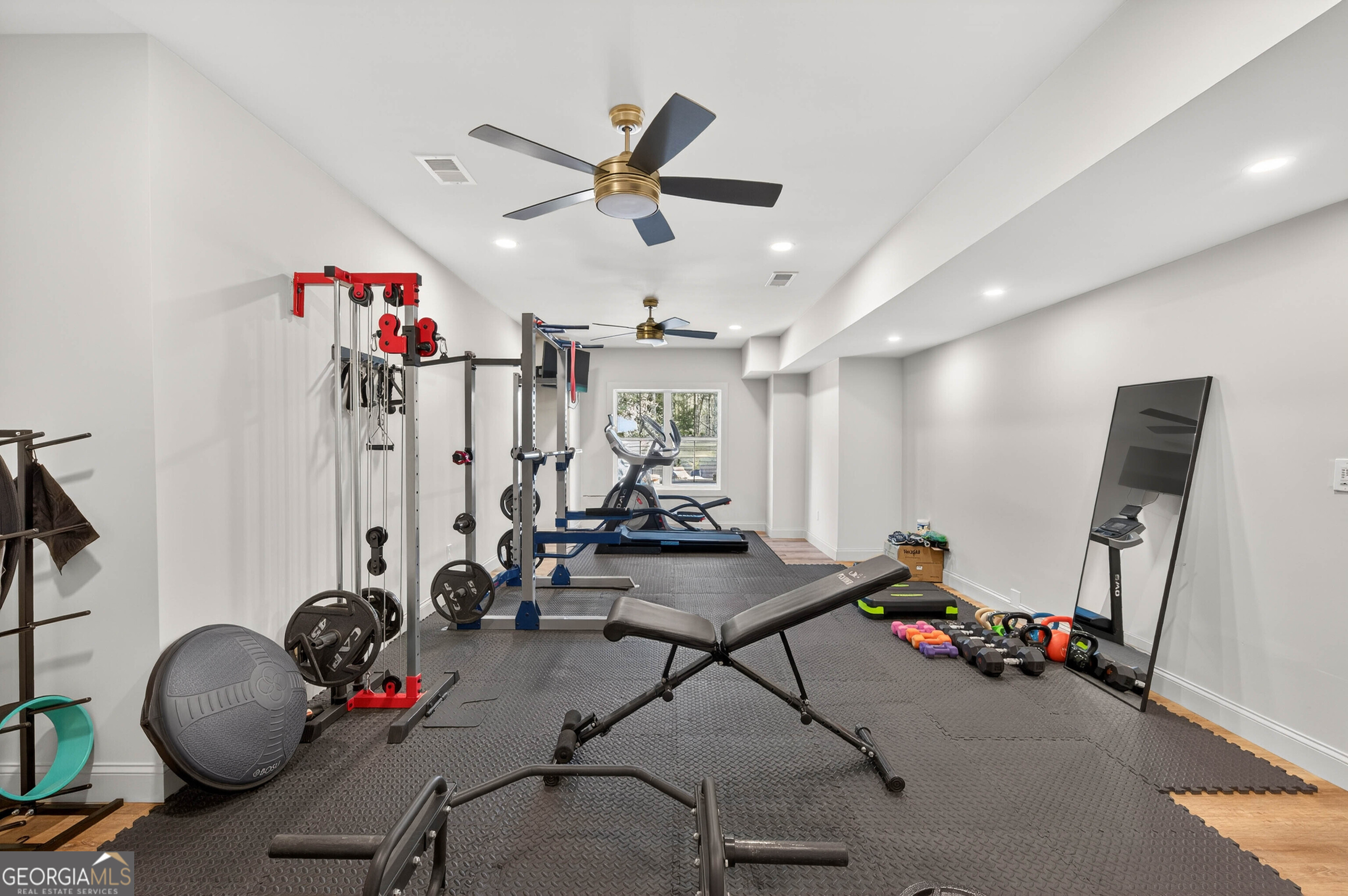 6570 Crestwood Peninsula Flowery Branch GA 30542