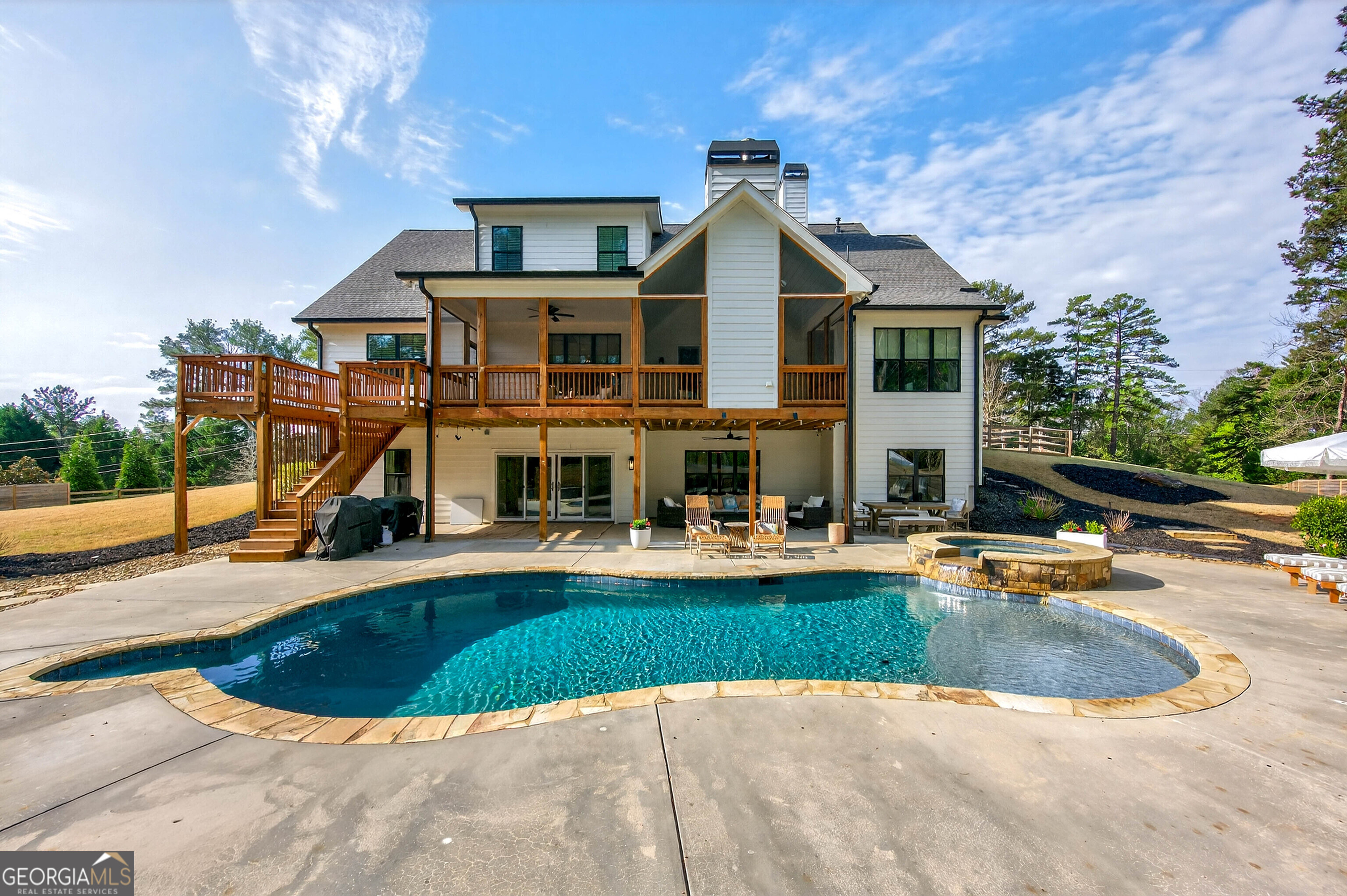 6570 Crestwood Peninsula Flowery Branch GA 30542