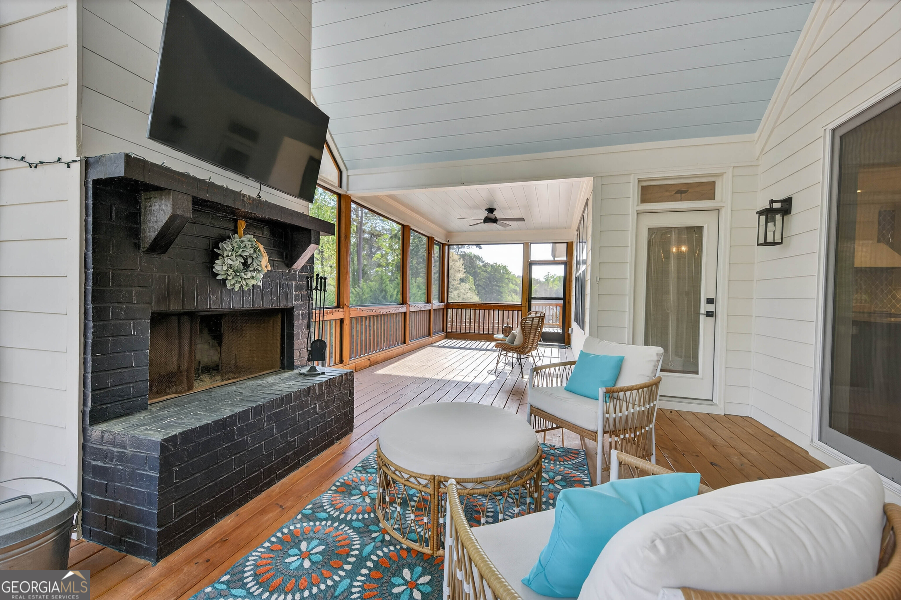 6570 Crestwood Peninsula Flowery Branch GA 30542