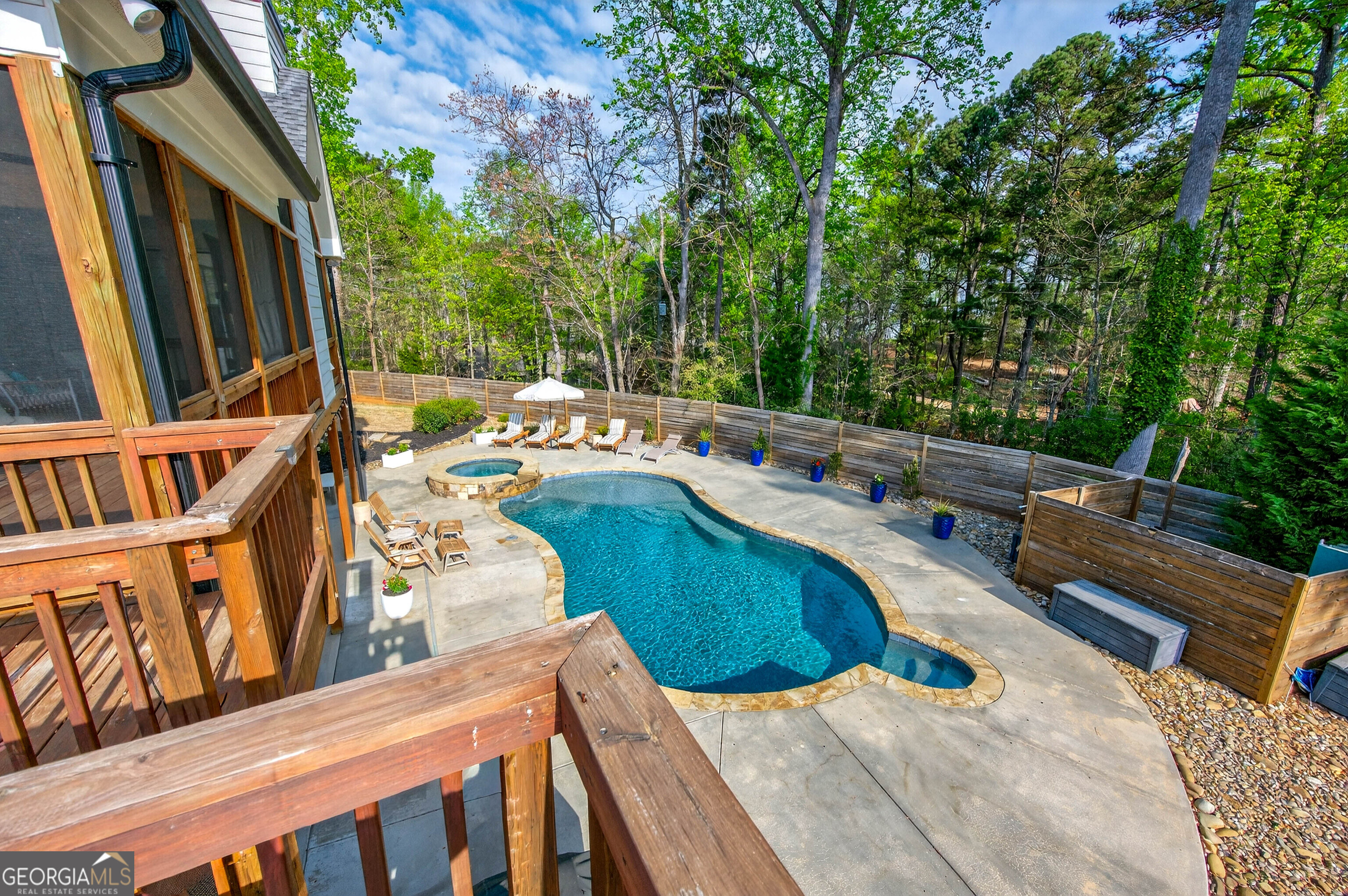 6570 Crestwood Peninsula Flowery Branch GA 30542