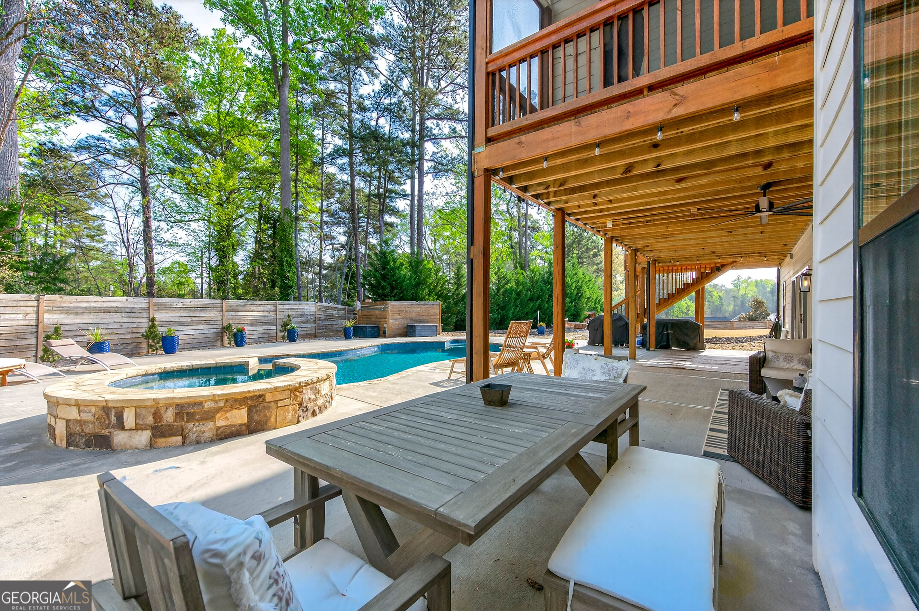6570 Crestwood Peninsula Flowery Branch GA 30542