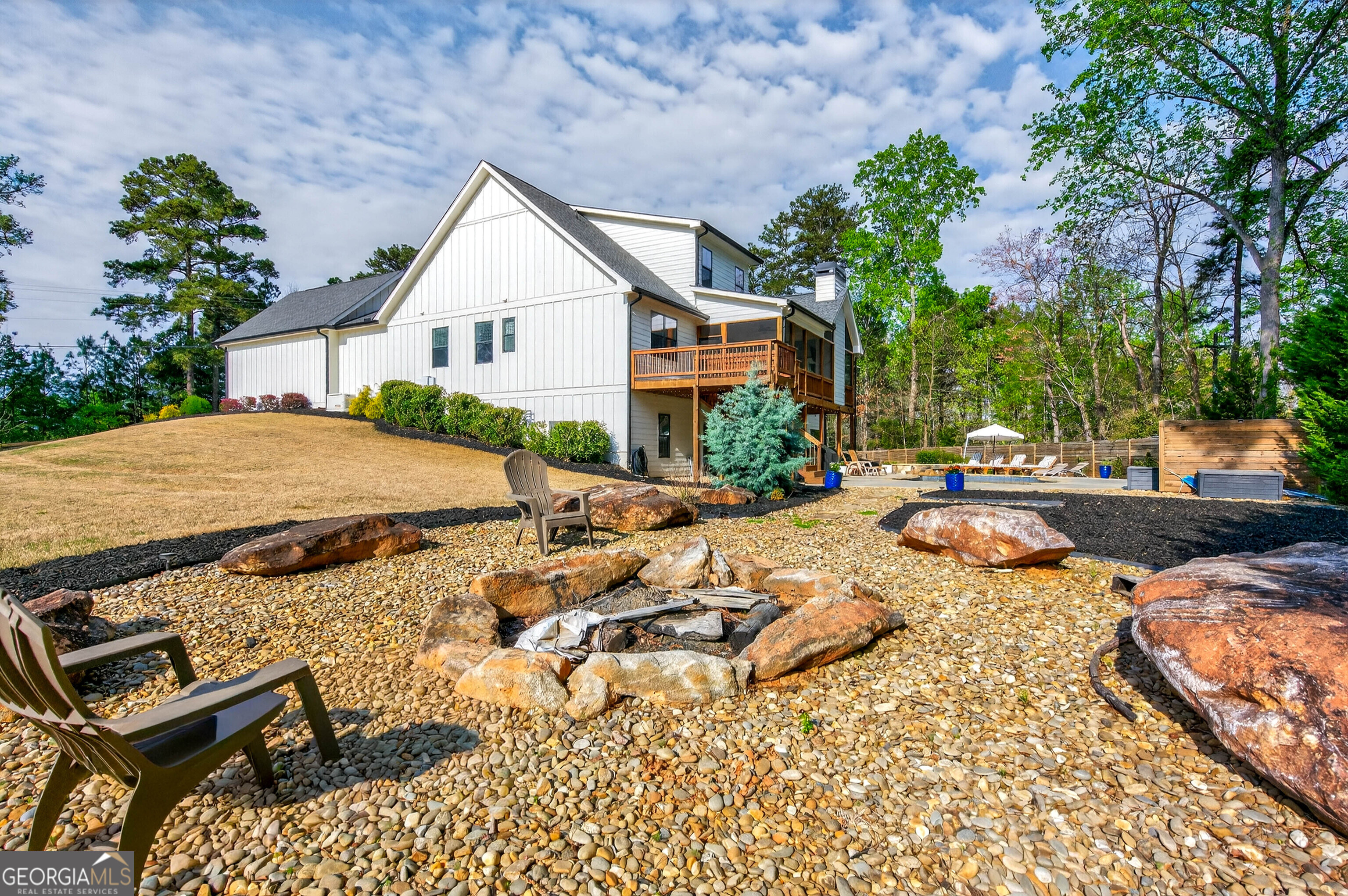 6570 Crestwood Peninsula Flowery Branch GA 30542