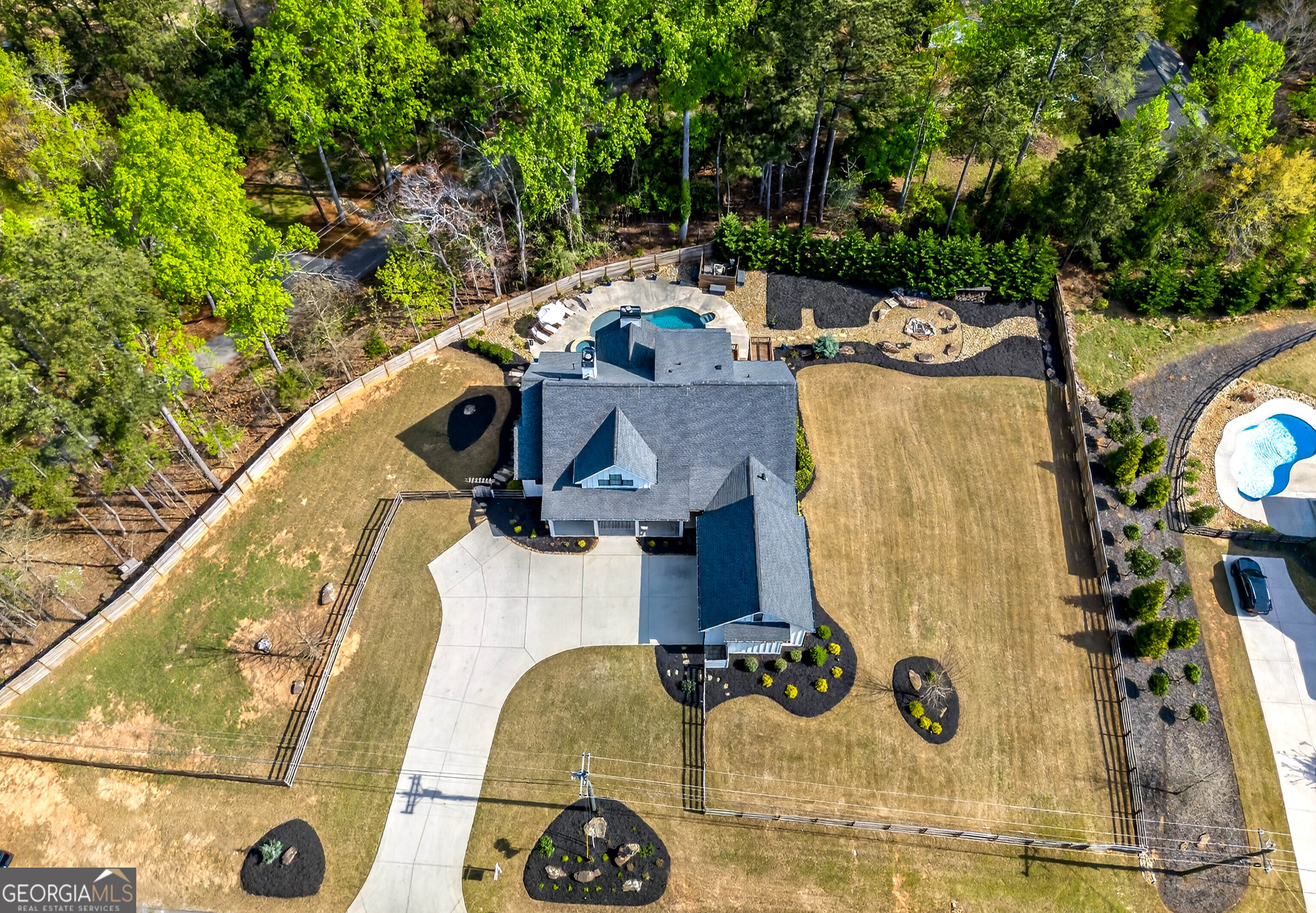 6570 Crestwood Peninsula Flowery Branch GA 30542